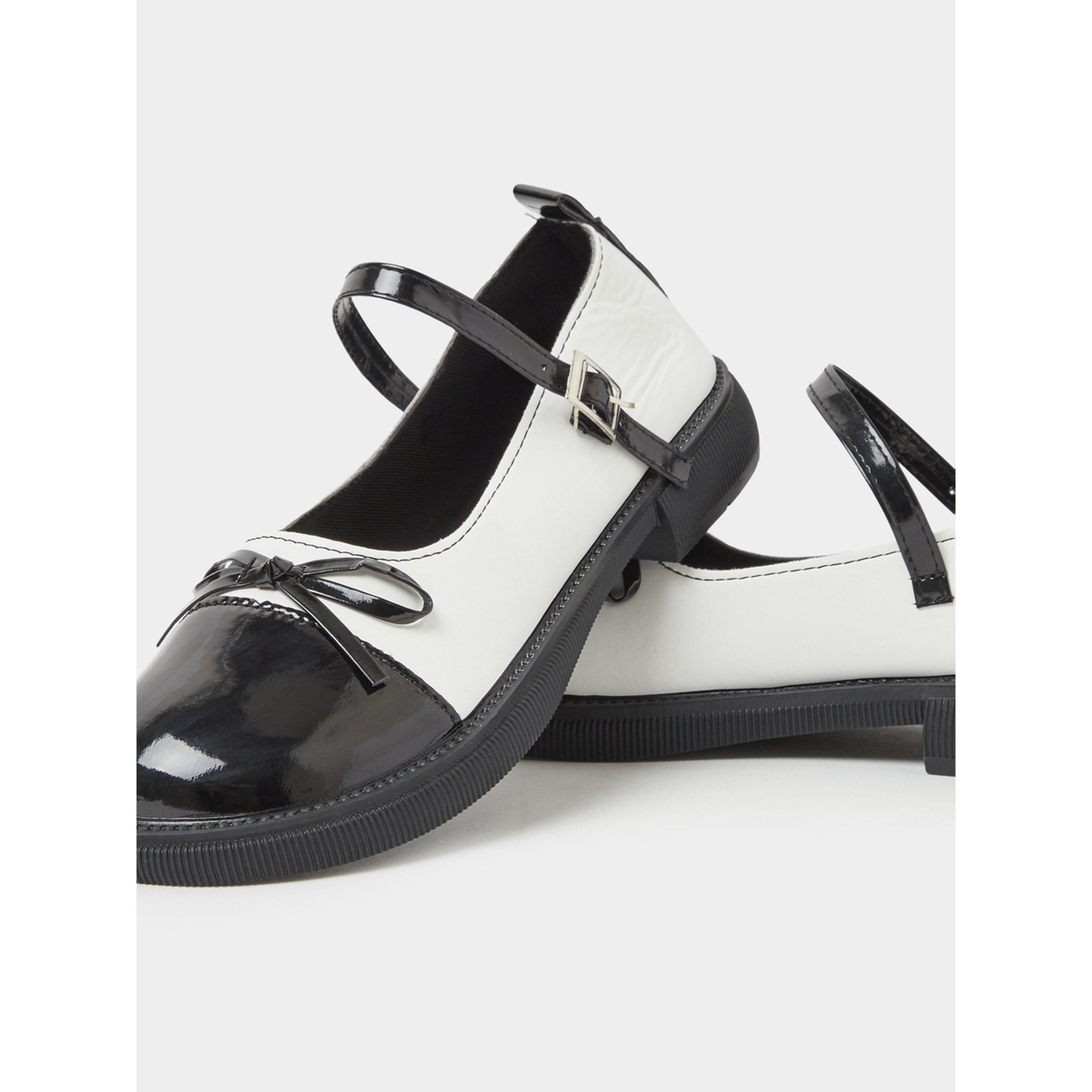 حذاء أبيض ماري جين بلونين وتفاصيل فيونكة-women-shoes-ballerinas-image-5