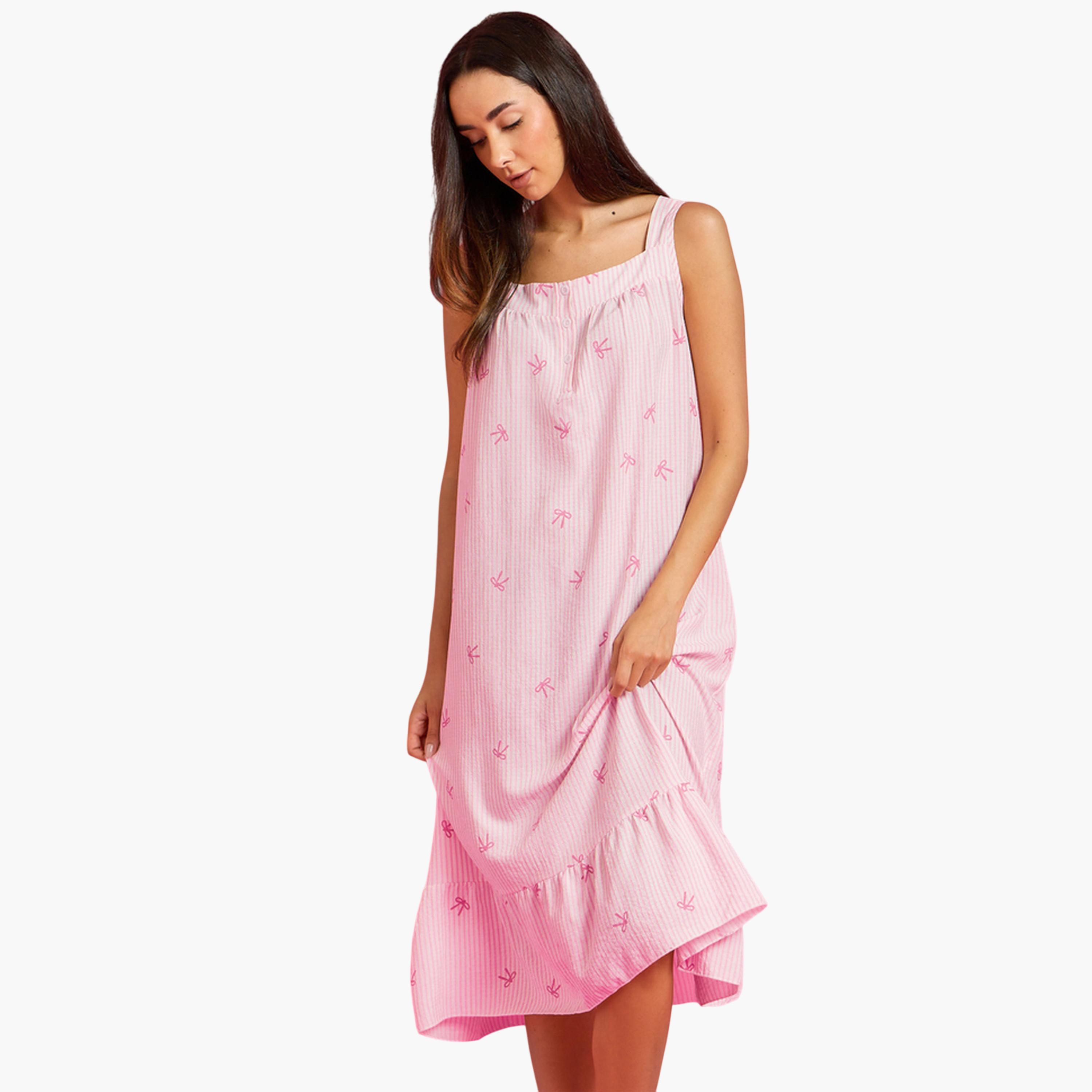 قميص نوم بجيب ومزين بكسرات مع طبعة فيونكة-women-clothing-nightwear-nighties-image-1