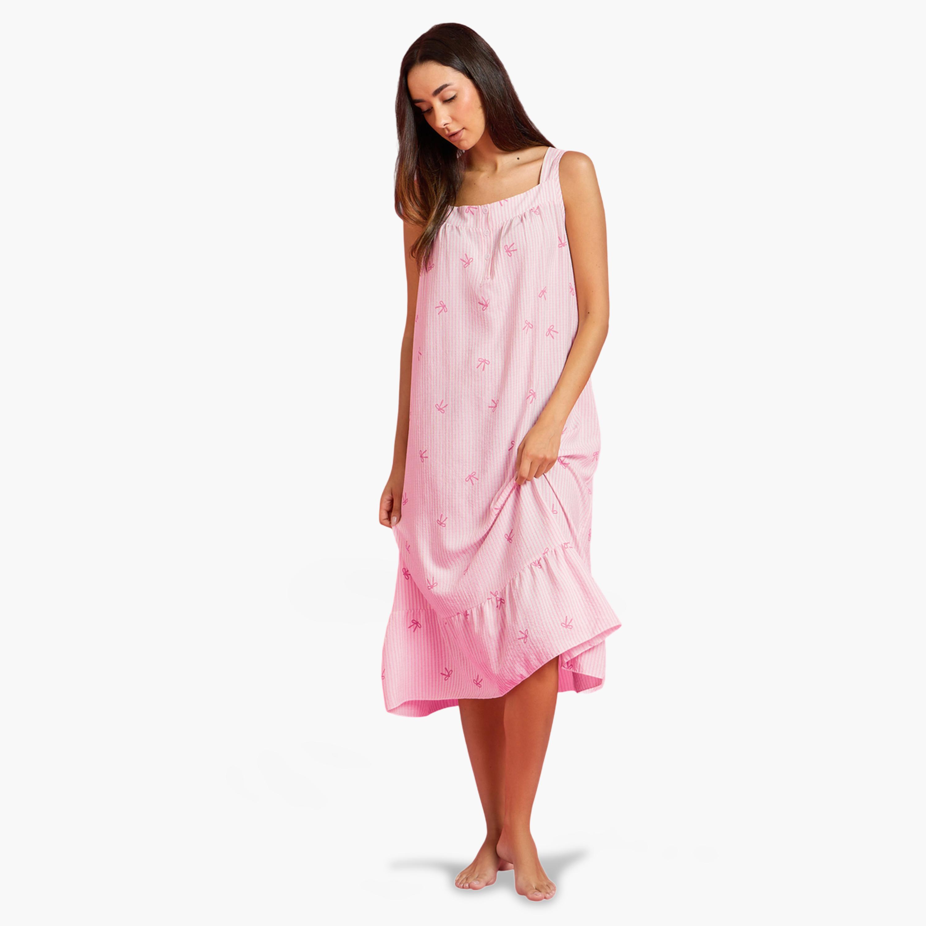 قميص نوم بجيب ومزين بكسرات مع طبعة فيونكة-women-clothing-nightwear-nighties-image-2