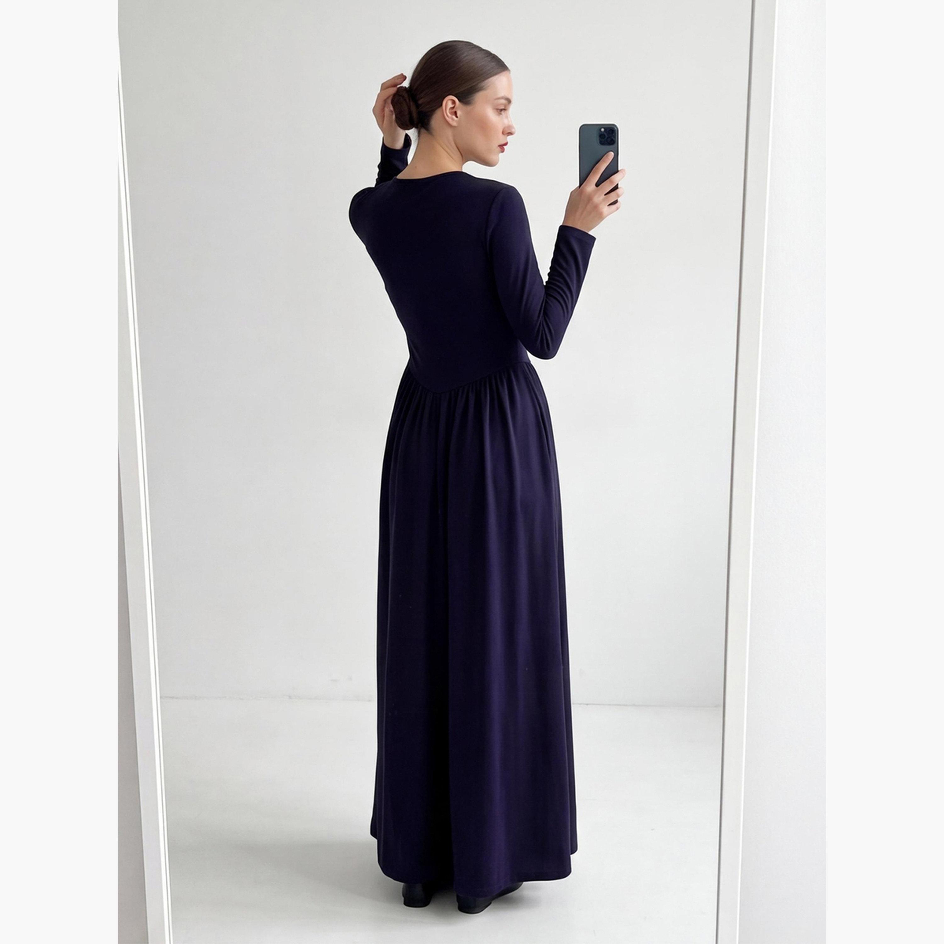 فستان طويل بحافة واسعة وأكمام طويلة-women-clothing-dresses-image-3