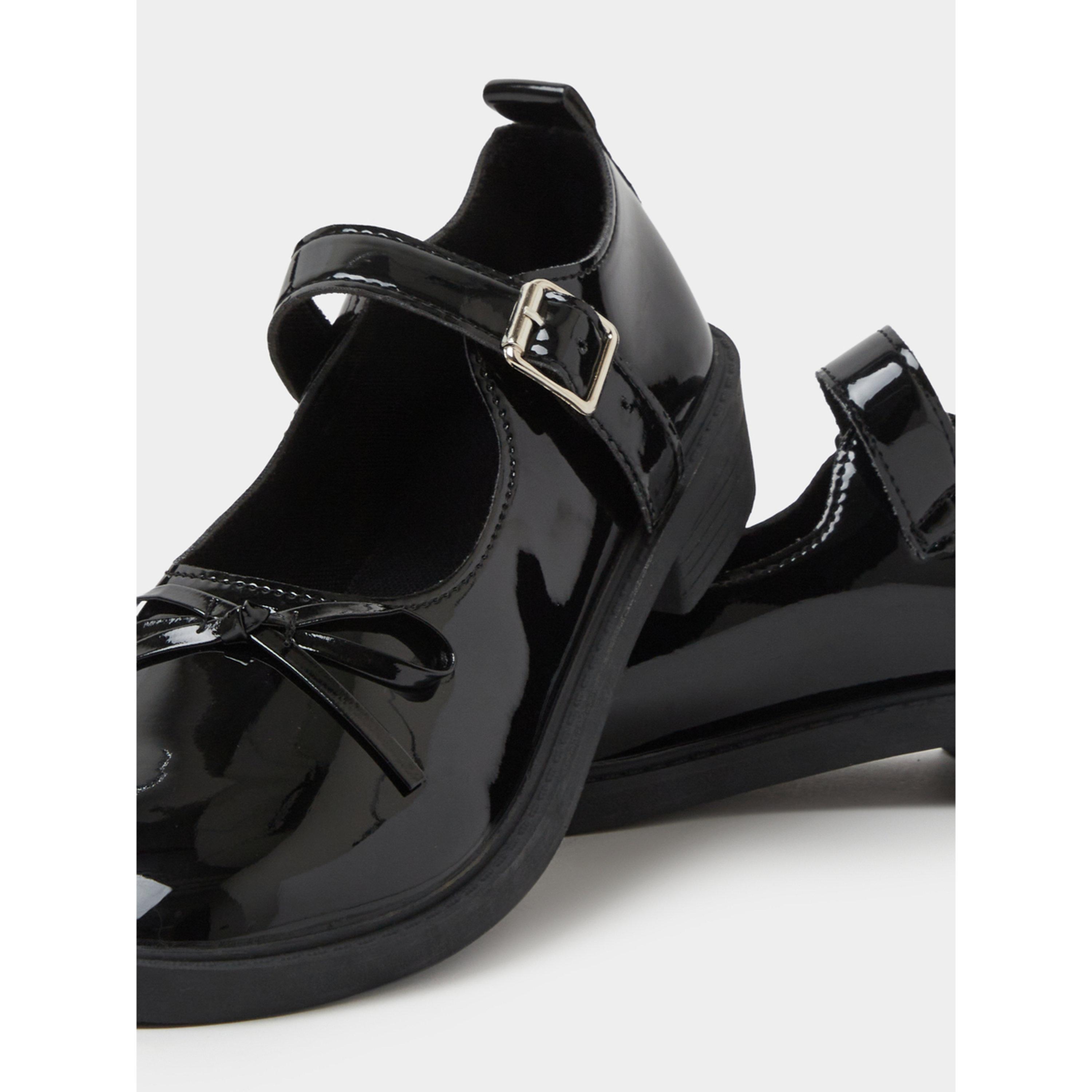 حذاء ماري جين فلات لامع بتفاصيل فيونكة بلون أسود-women-shoes-ballerinas-image-5