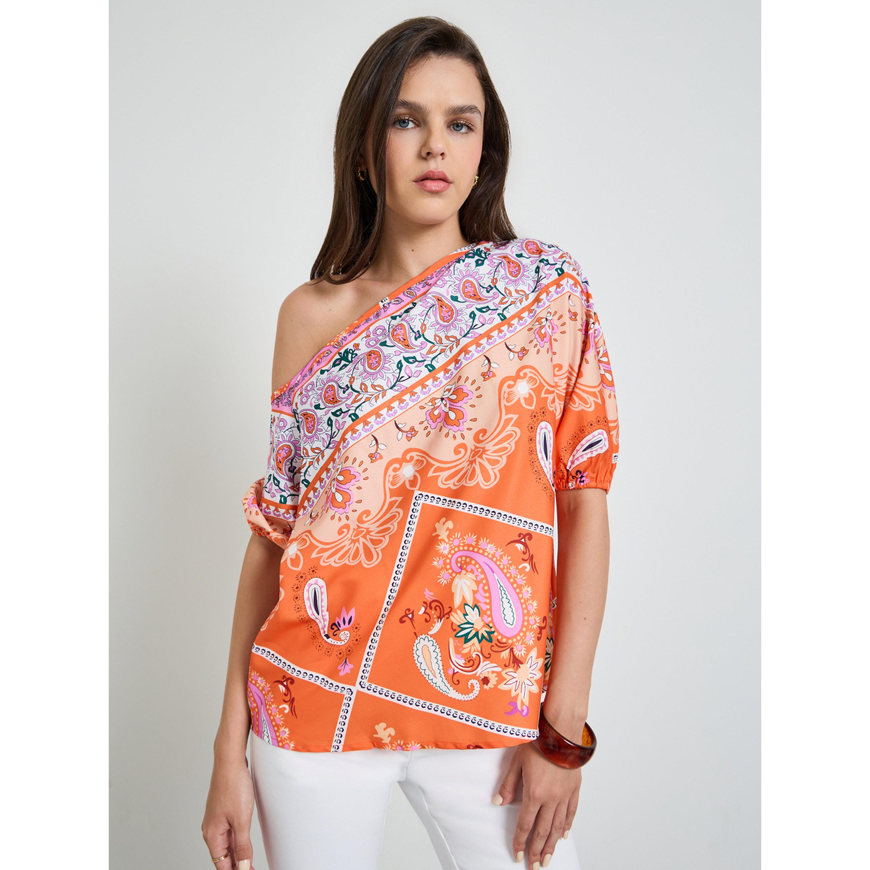 بلوزة بكتف واحد وطبعة جرافيك-women-clothing-shirtsandblouses-blouses-image-1