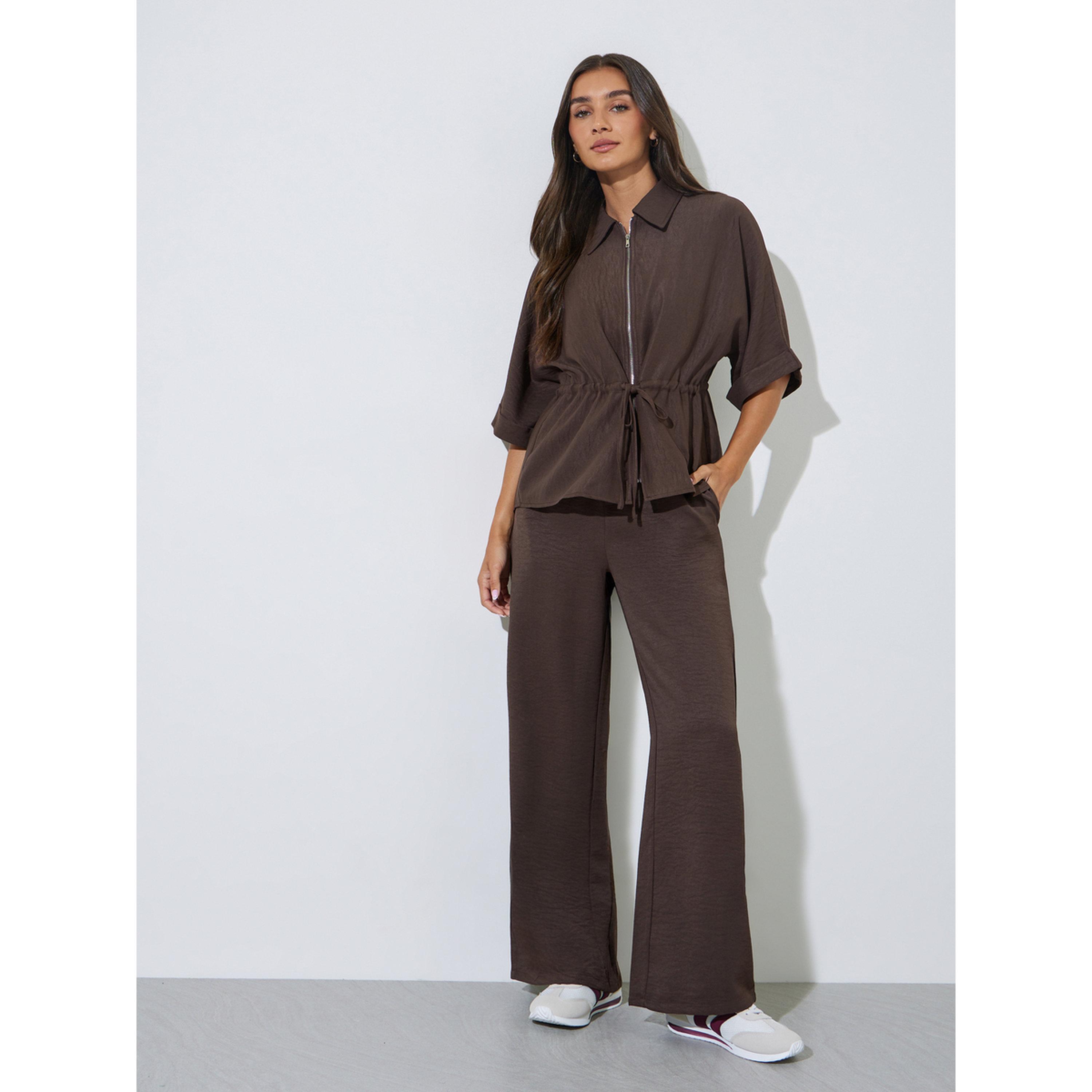 جاكيت بلوزة بسحاب ورباط خصر سادة باللون البني-women-clothing-shirtsandblouses-blouses-image-2