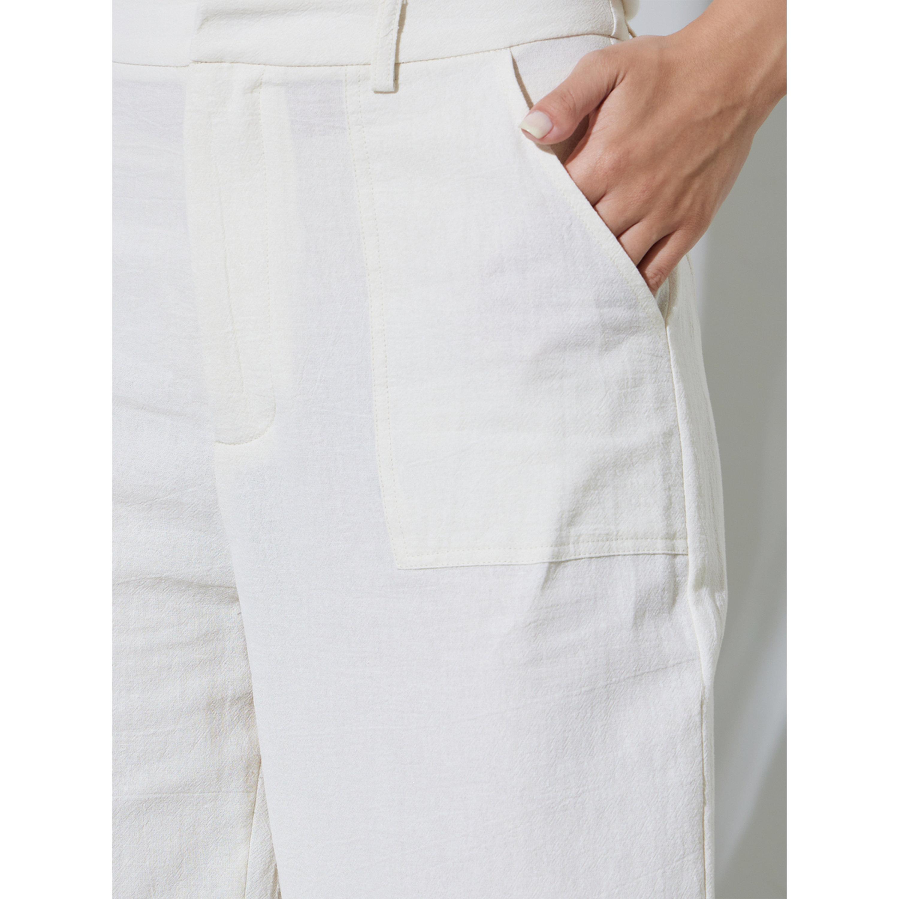 بنطال بيج بأرجل واسعة-women-clothing-joggers-image-3