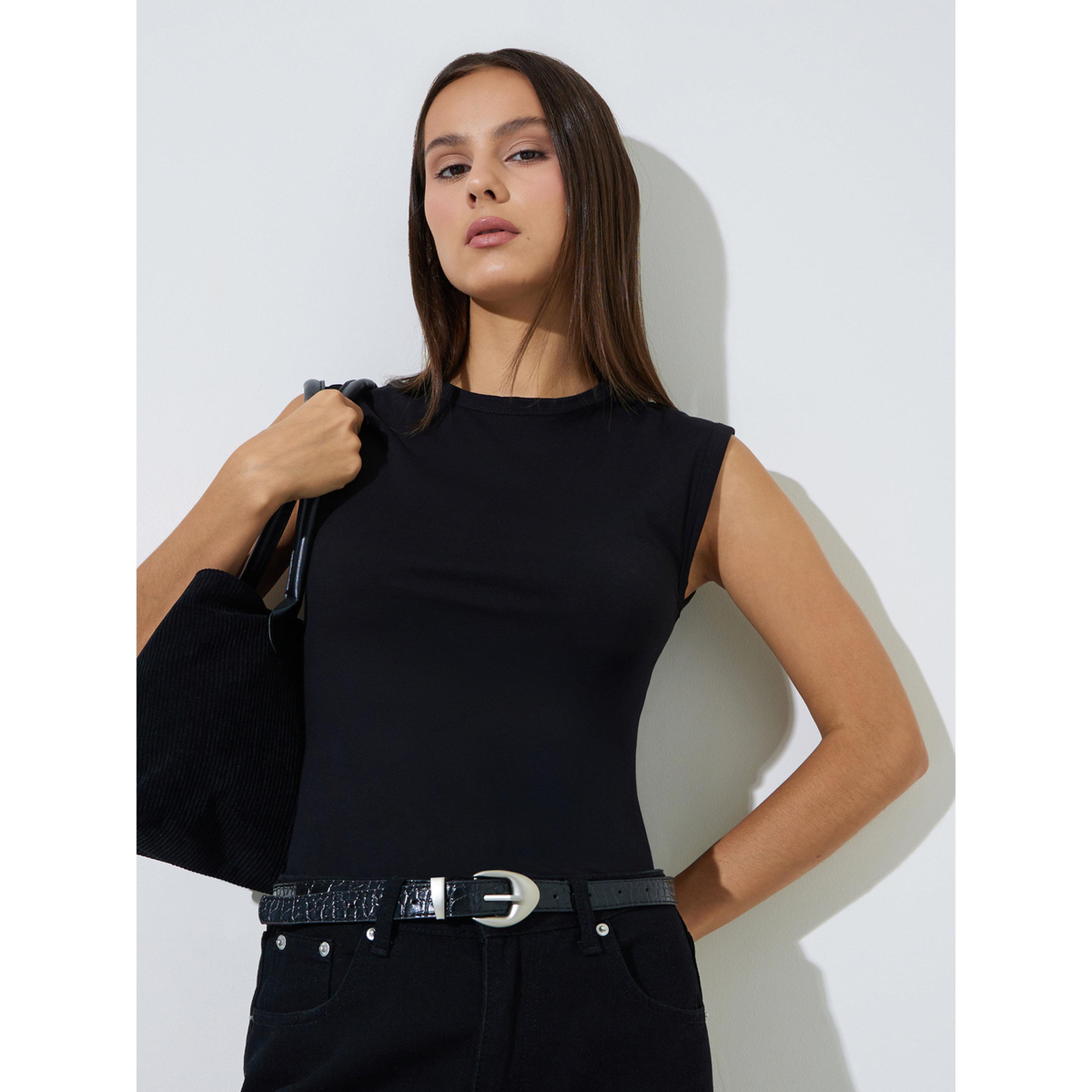 Styli Black Solid Round Neck Fitted Tank Top-women-clothing-shirtsandblouses-blouses-image-4
