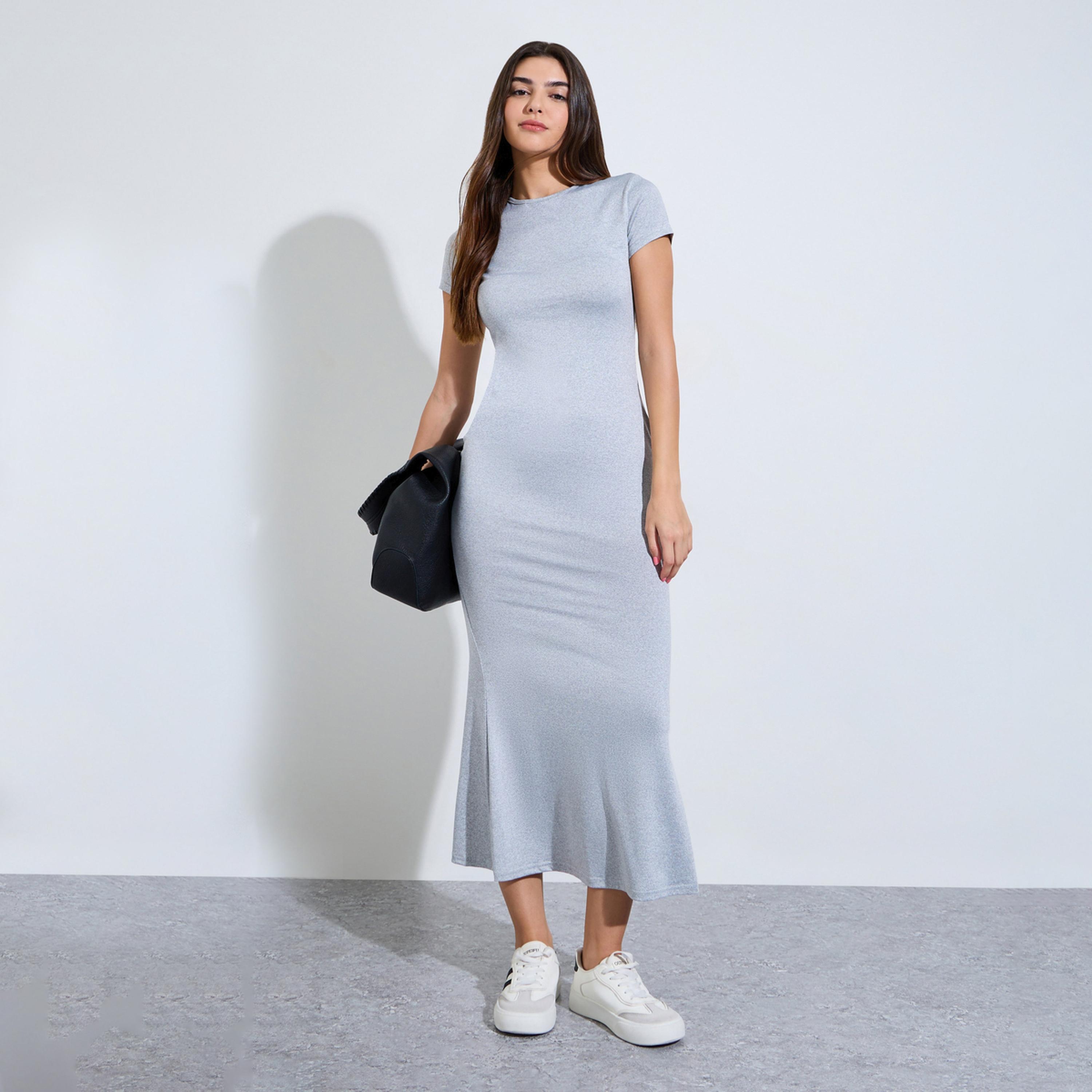 فستان ميدي ضيق وأكمام قصيرة سادة-women-clothing-dresses-image-1