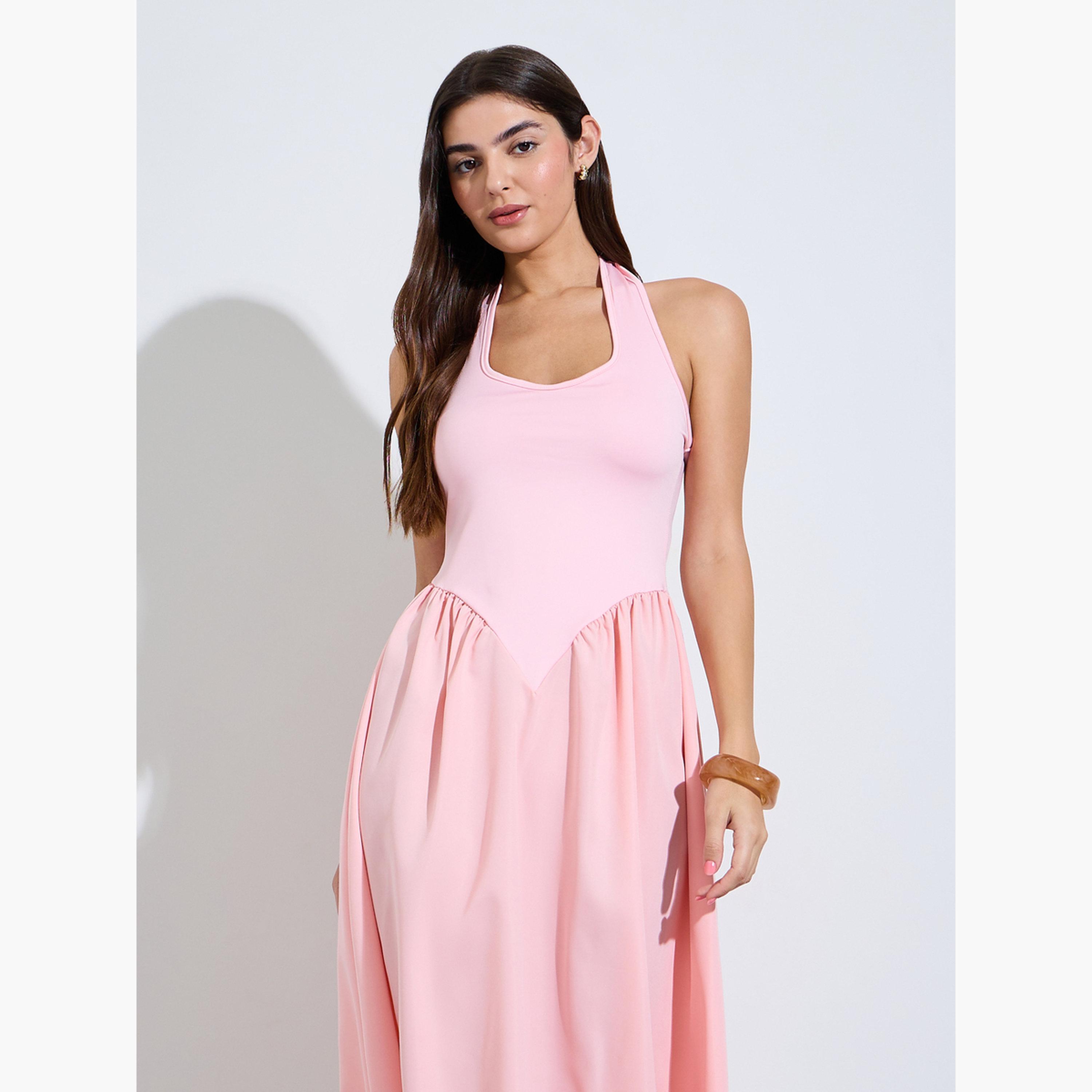 فستان طويل بحافة واسعة وياقة هولتر-women-clothing-dresses-image-2