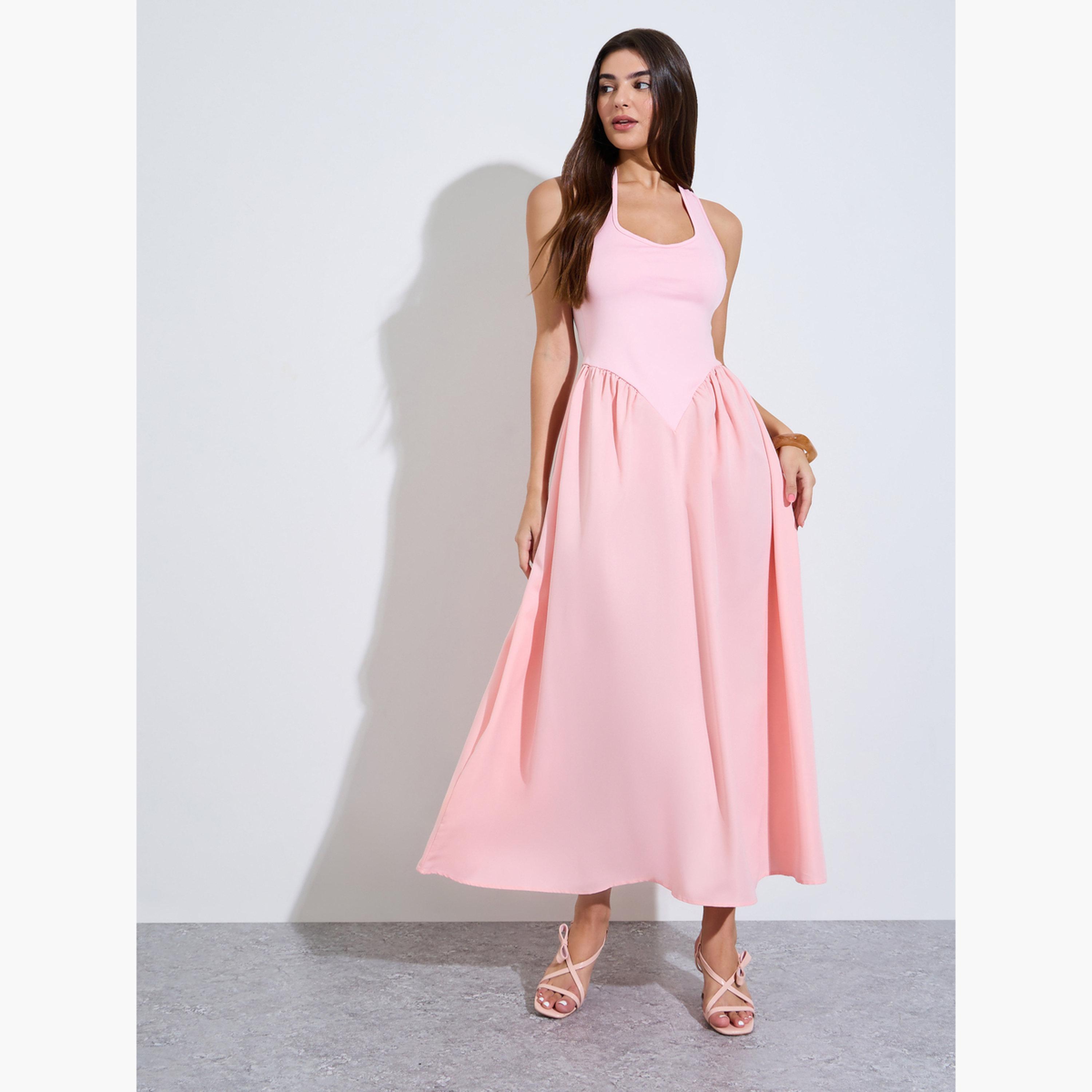 فستان طويل بحافة واسعة وياقة هولتر-women-clothing-dresses-image-3