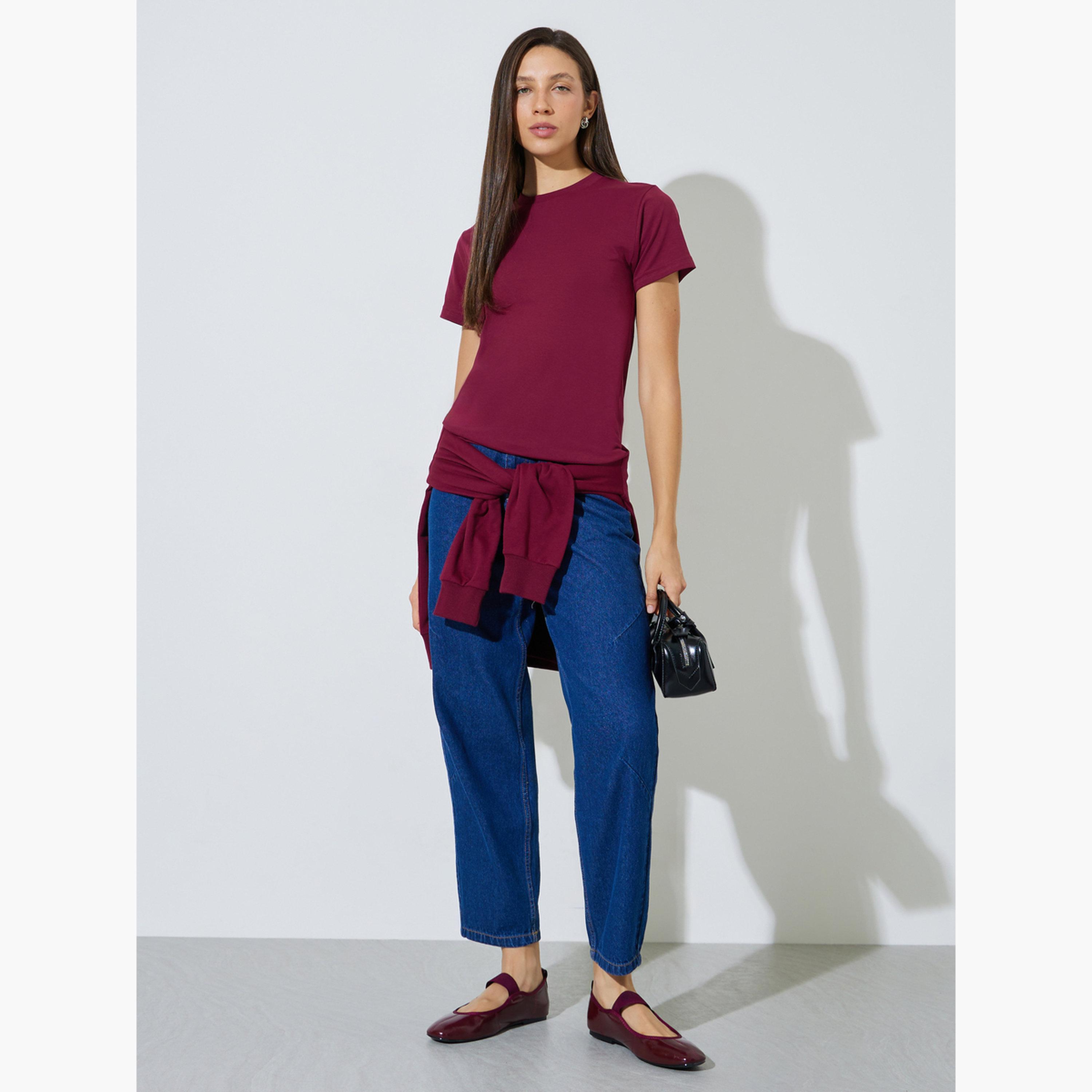 تيشيرت سادة بقصة عادية وياقة دائرية-women-clothing-tshirts-image-2