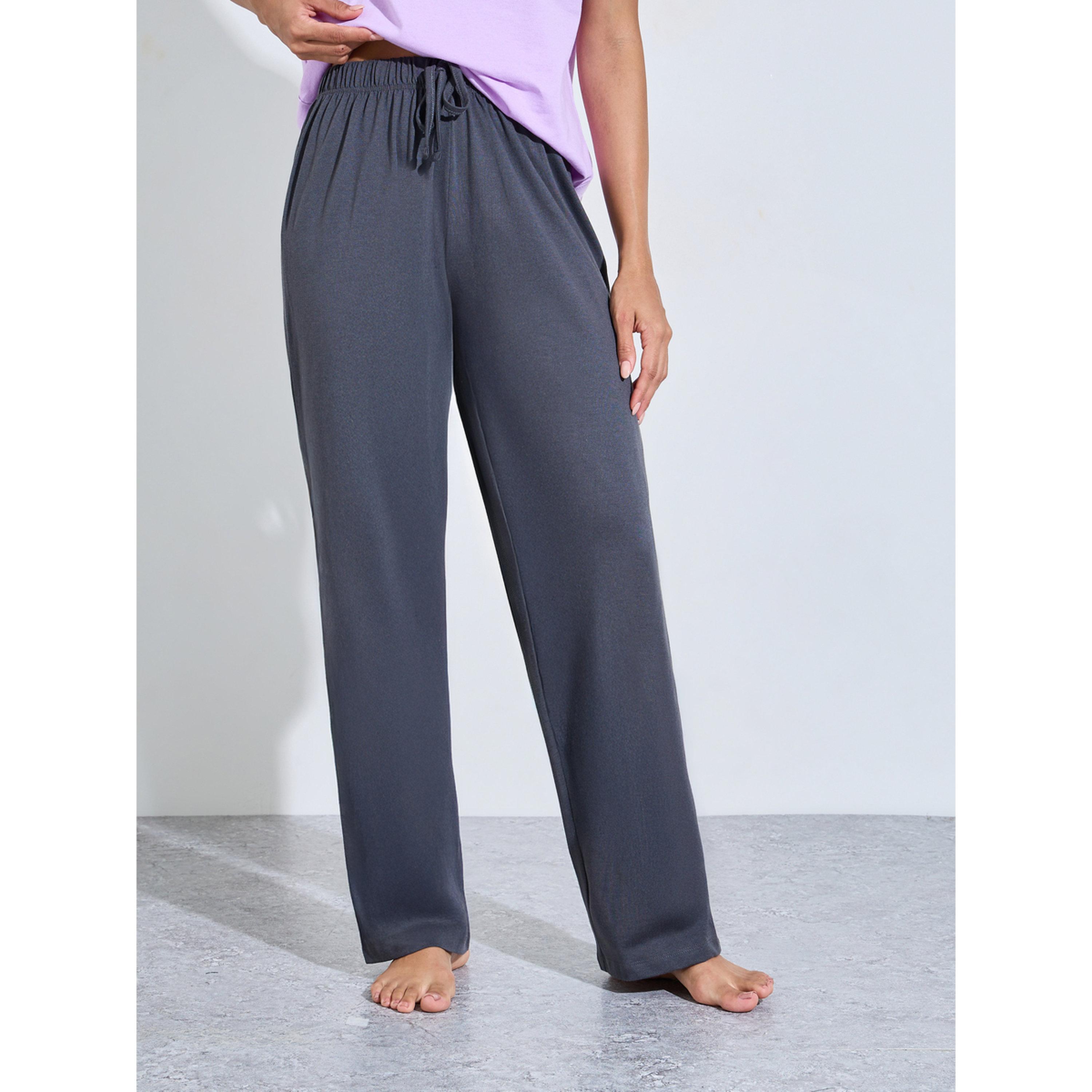 طقم بيجاما من بنطال بأرجل واسعة سادة وتيشيرت وطبعة فيونكة-women-clothing-nightwear-pyjamas-longsets-image-4