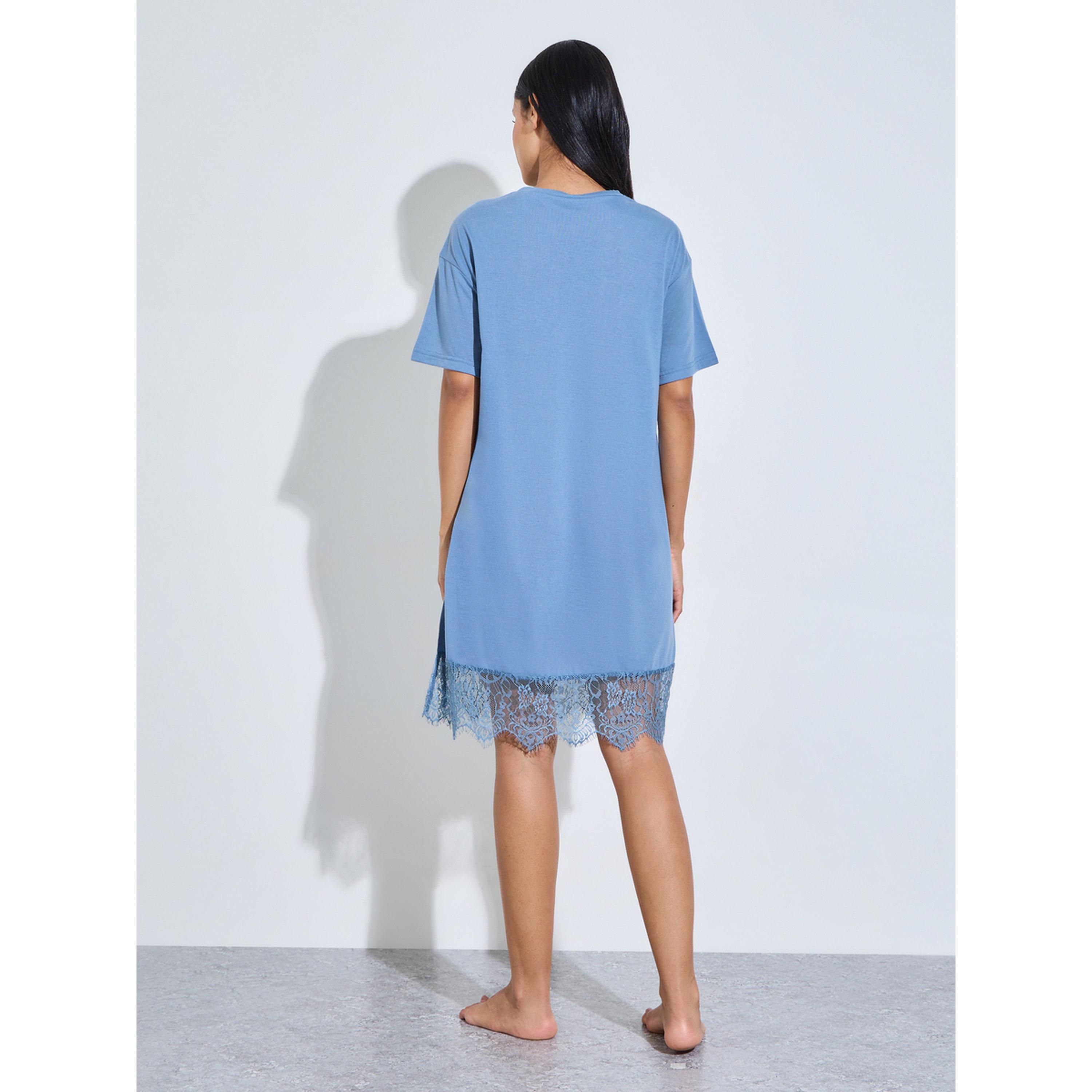 قميص نوم بأكمام قصيرة وحافة دانتيل سادة باللون الأزرق-women-clothing-nightwear-nighties-image-3