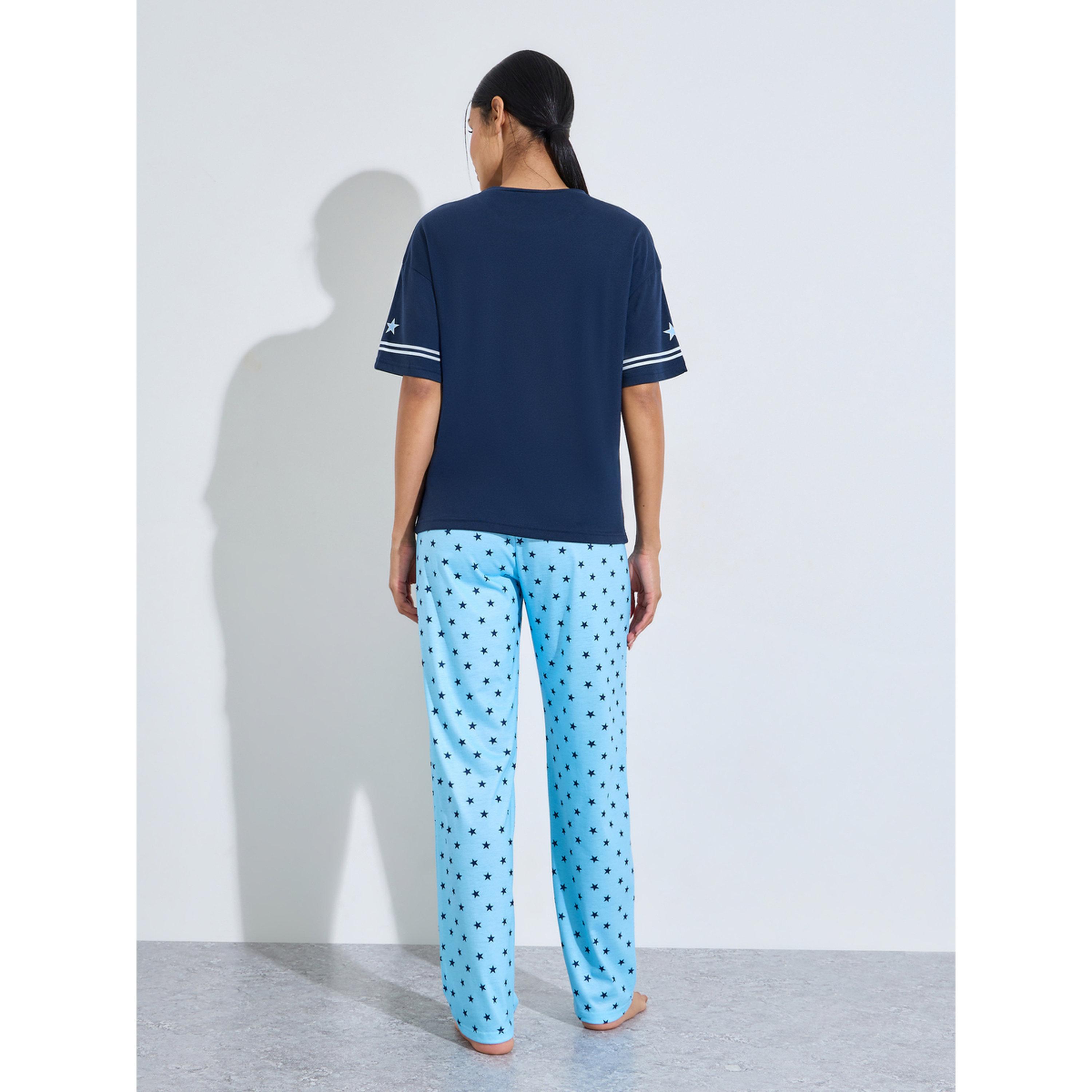طقم بيجاما من بنطال بأرجل مستقيمة وتيشيرت بطبعة نجمة-women-clothing-nightwear-pyjamas-longsets-image-2