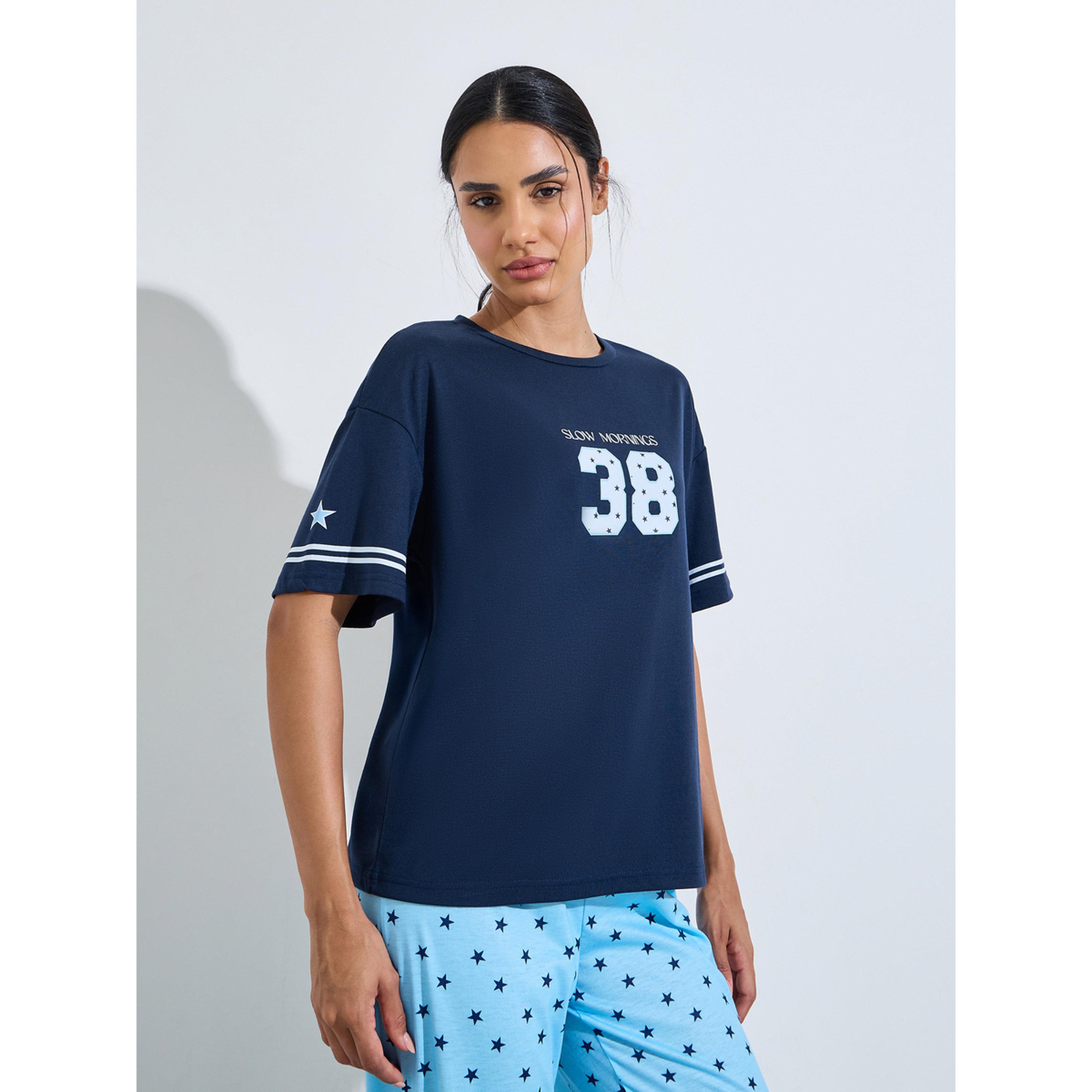 طقم بيجاما من بنطال بأرجل مستقيمة وتيشيرت بطبعة نجمة-women-clothing-nightwear-pyjamas-longsets-image-3