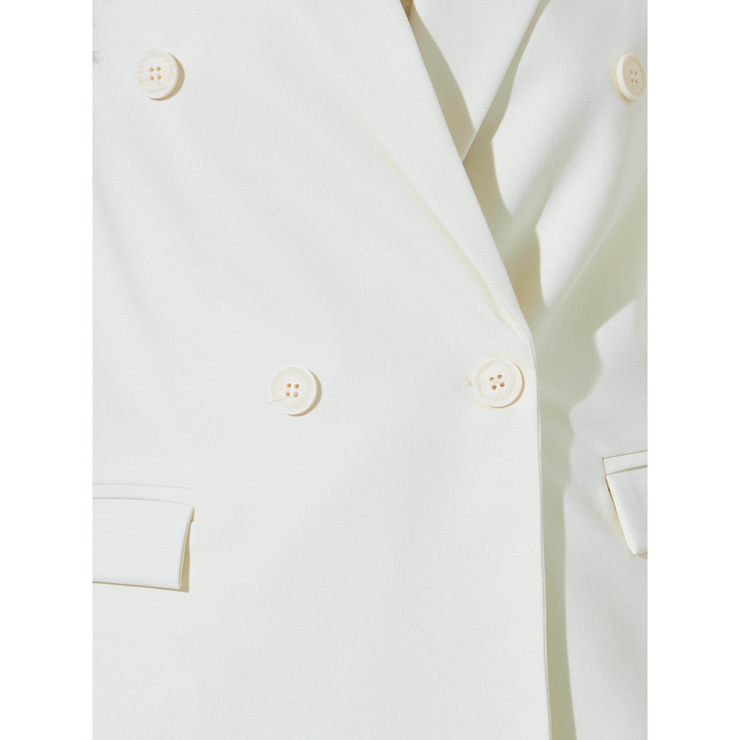 بليزر بأزرار مزدوجة وقصة مستقيمة-women-clothing-coatsandjackets-blazers-image-5