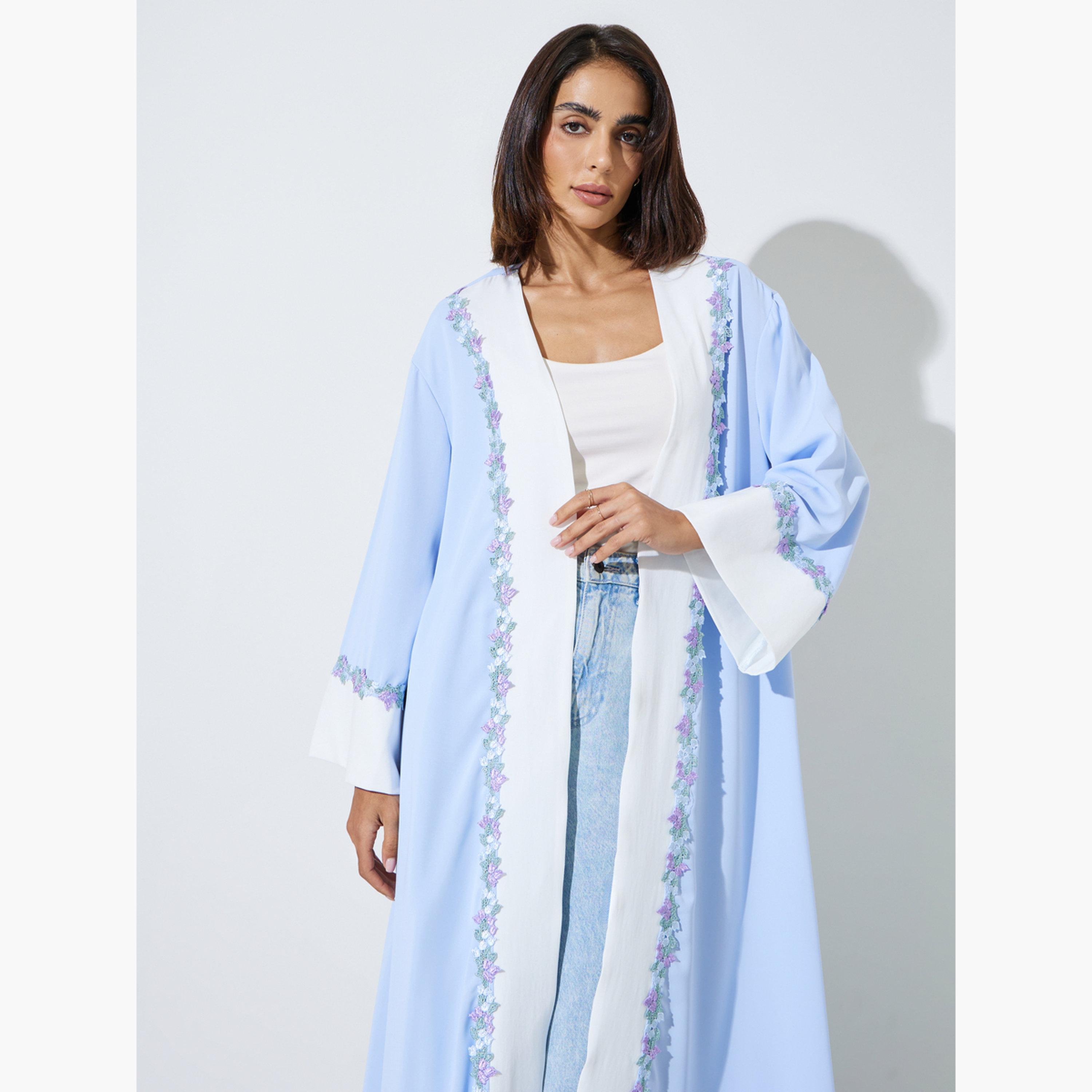 عباية مفتوحة من الأمام مطرزة مع حواف بيضاء لون أزرق فاتح-women-arabicclothing-abayas-image-2