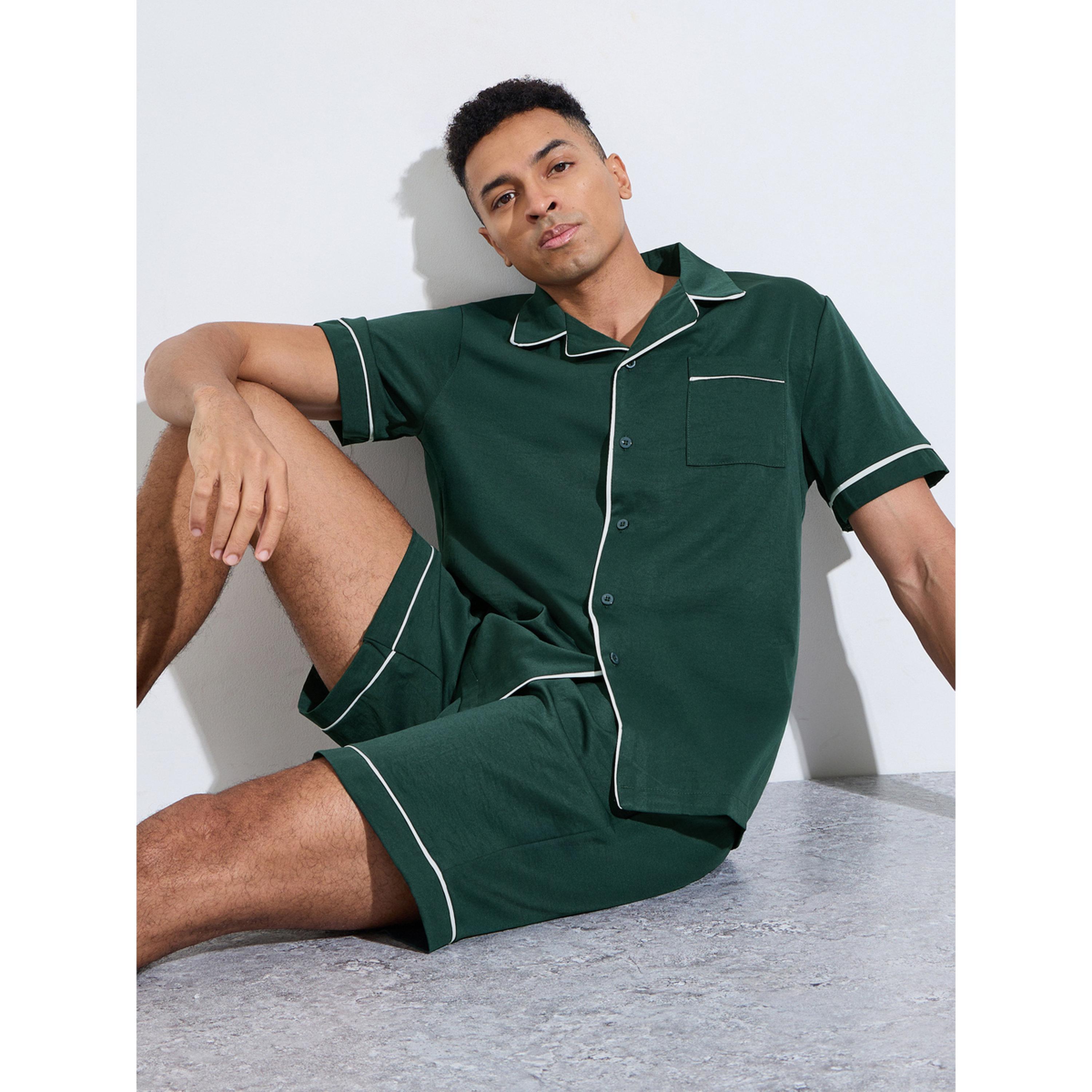 طقم بيجاما من قميص وشورت سادة وأطراف متباينة أخضر داكن-men-clothing-nightwear-sets-image-4