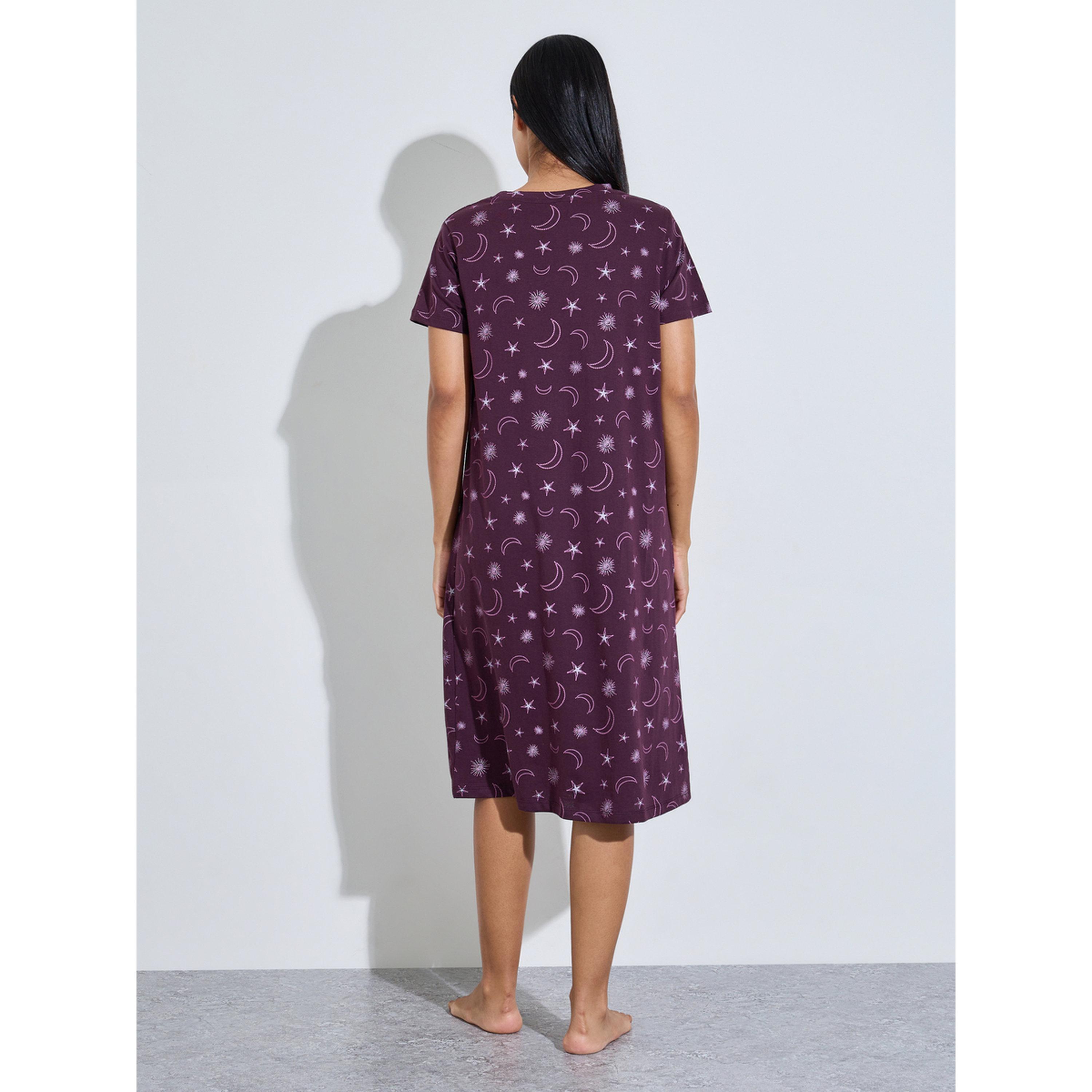 عبوة من قطعتين - قميص نوم ميدي بأكمام قصيرة وطبعة النجوم والقمر متعدد الألوان-women-clothing-nightwear-nighties-image-4