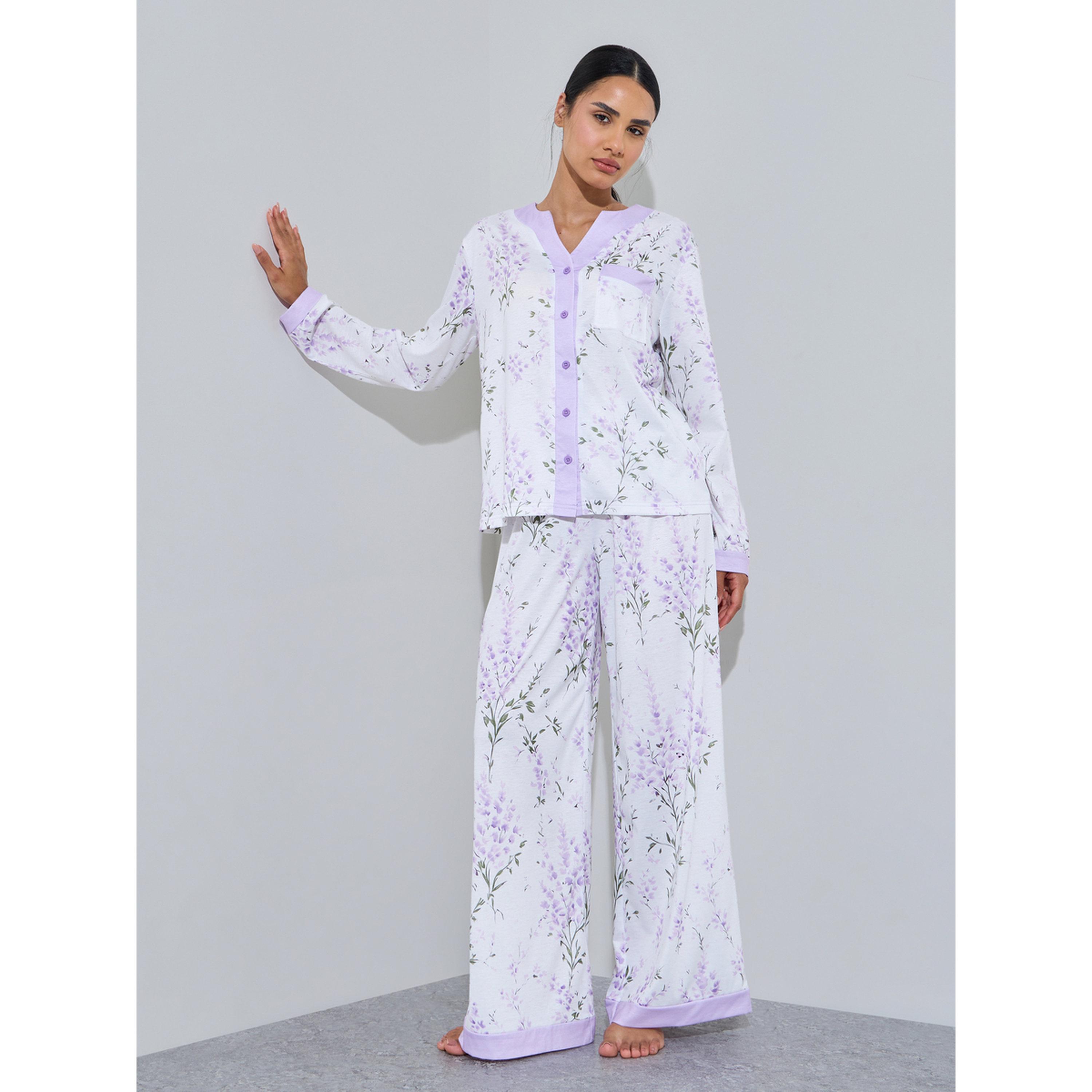 طقم بيجاما من بنطال بأرجل واسعة وبلوزة بطبعة زهور كاملة-women-clothing-nightwear-pyjamas-longsets-image-1