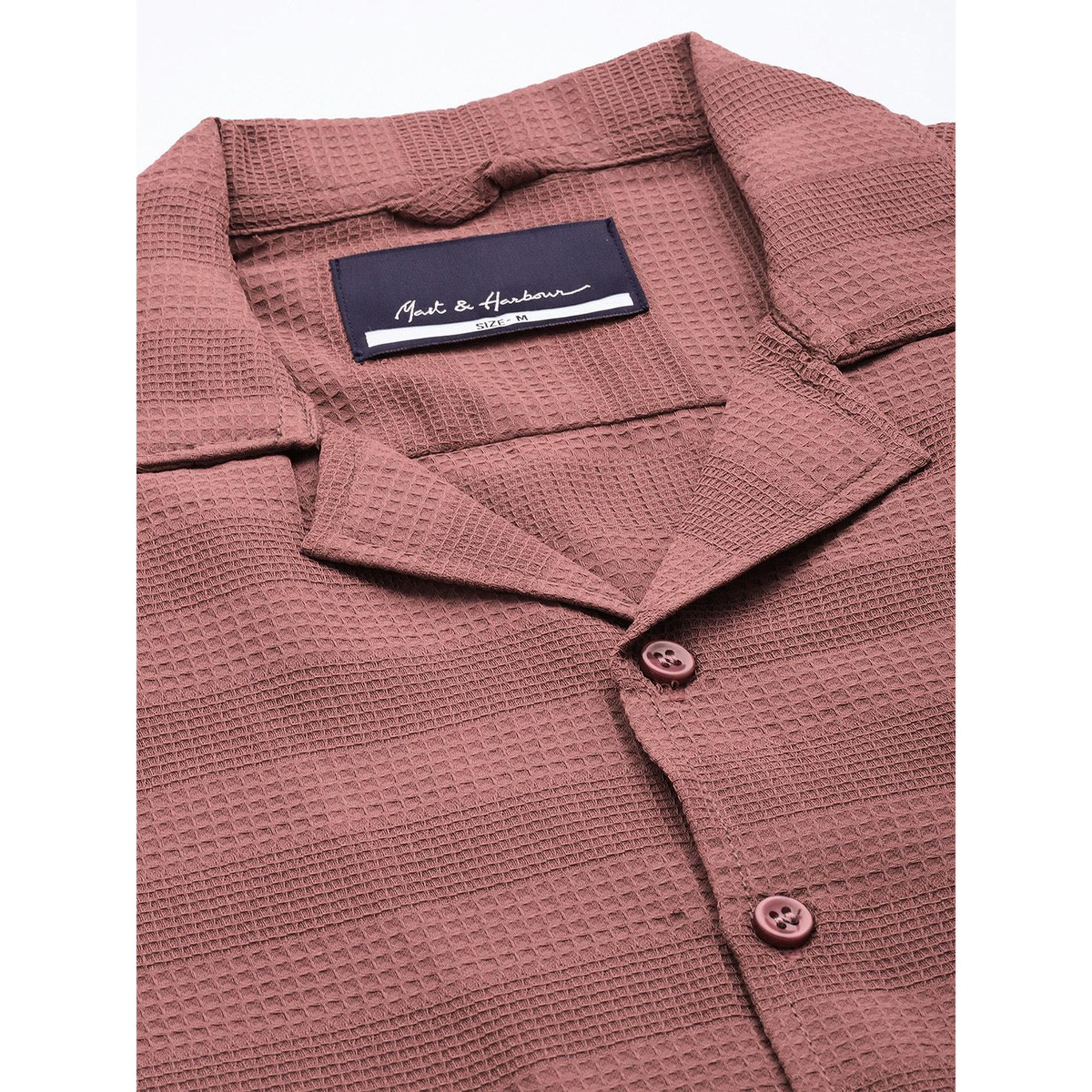 قميص كاجوال بياقة كوبية وتهميم بارز الملمس للرجال-men-clothing-shirts-image-5