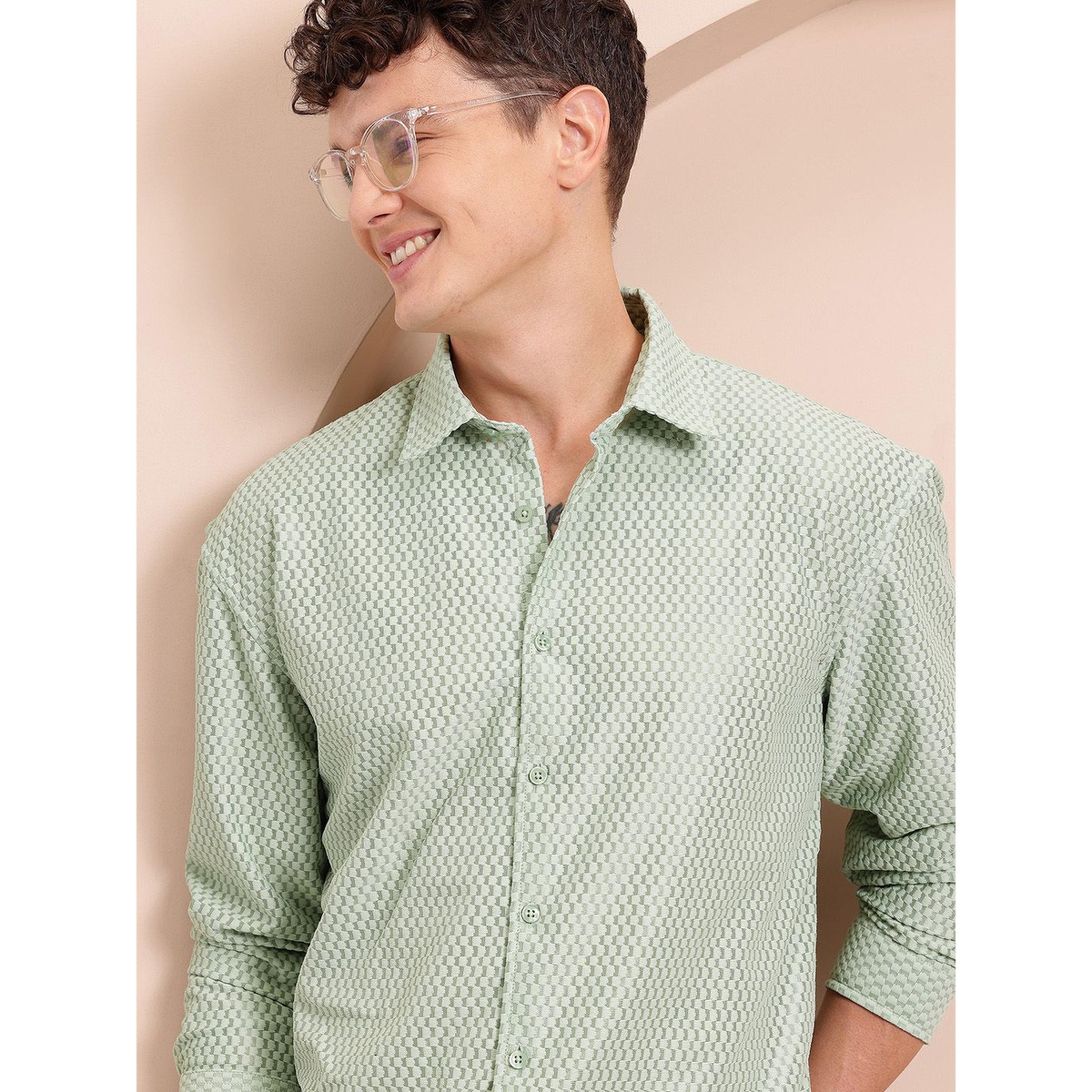 قميص منسوج بقصة مريحة ونمط مربعات للرجال-men-clothing-shirts-image-6