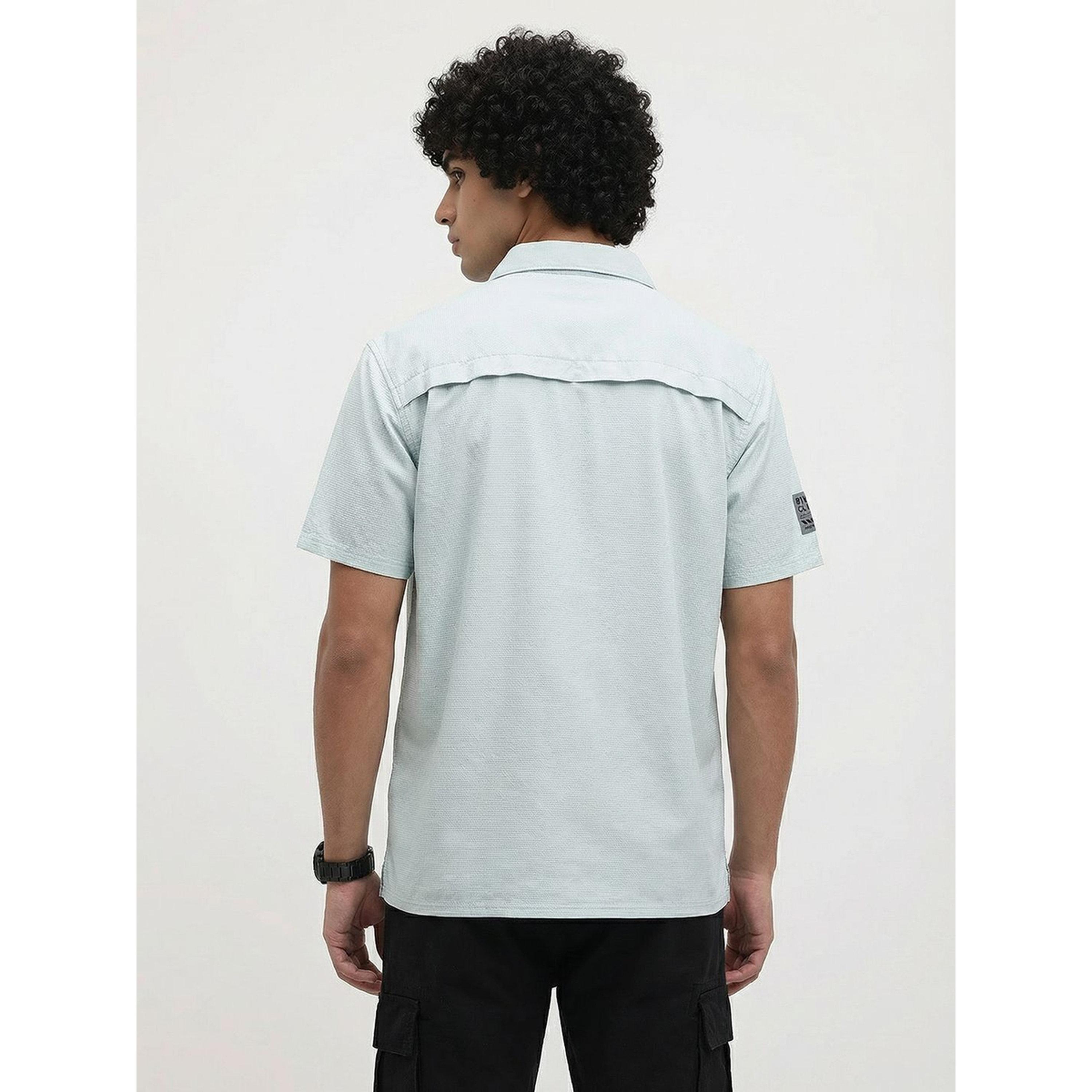قميص كاجوال قطن بقصة مريحة وتفاصيل بارزة الملمس للرجال-men-clothing-shirts-image-3