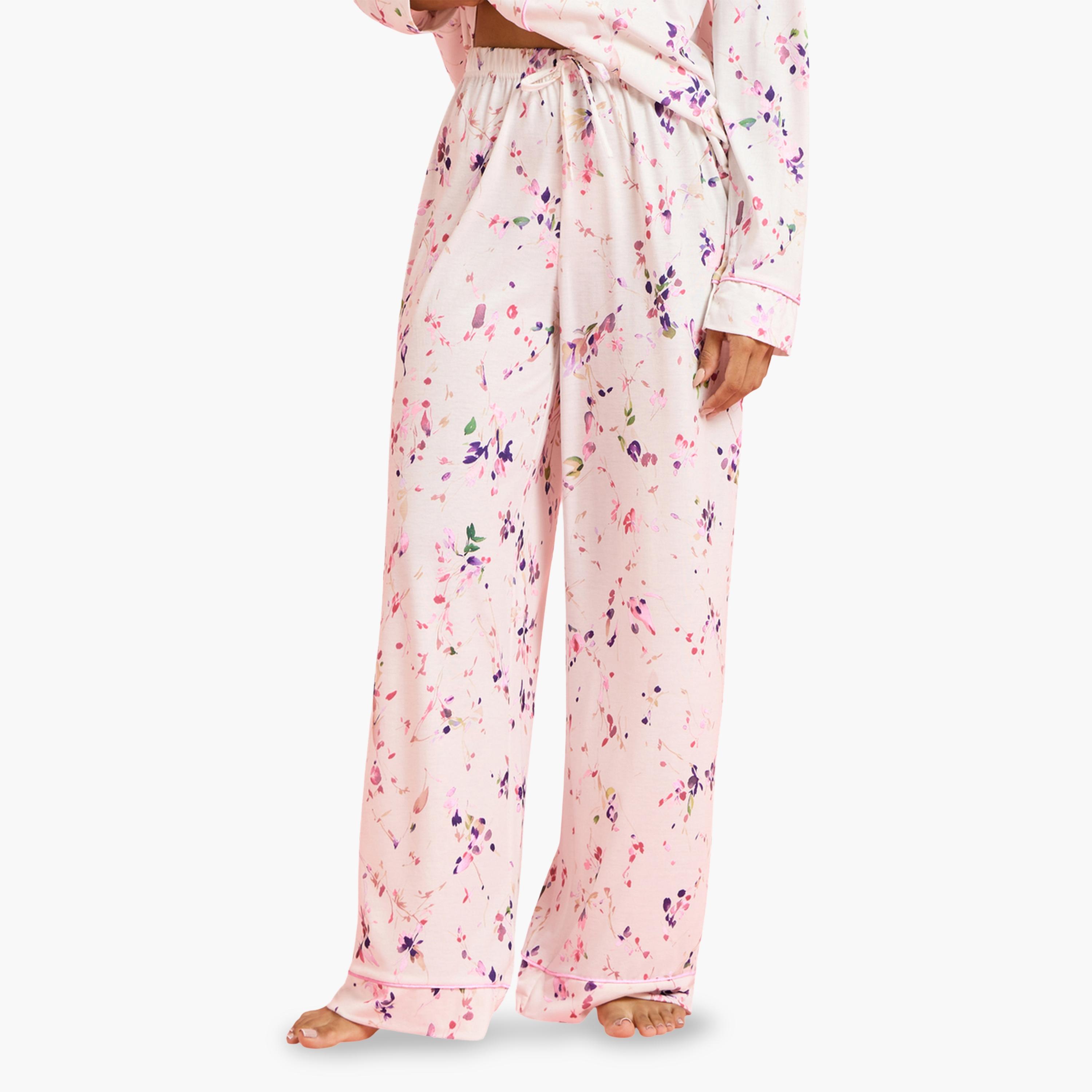 طقم بيجاما من بنطال بأرجل واسعة وبلوزة بطبعة زهور باللون الكريمه-women-clothing-nightwear-pyjamas-longsets-image-4
