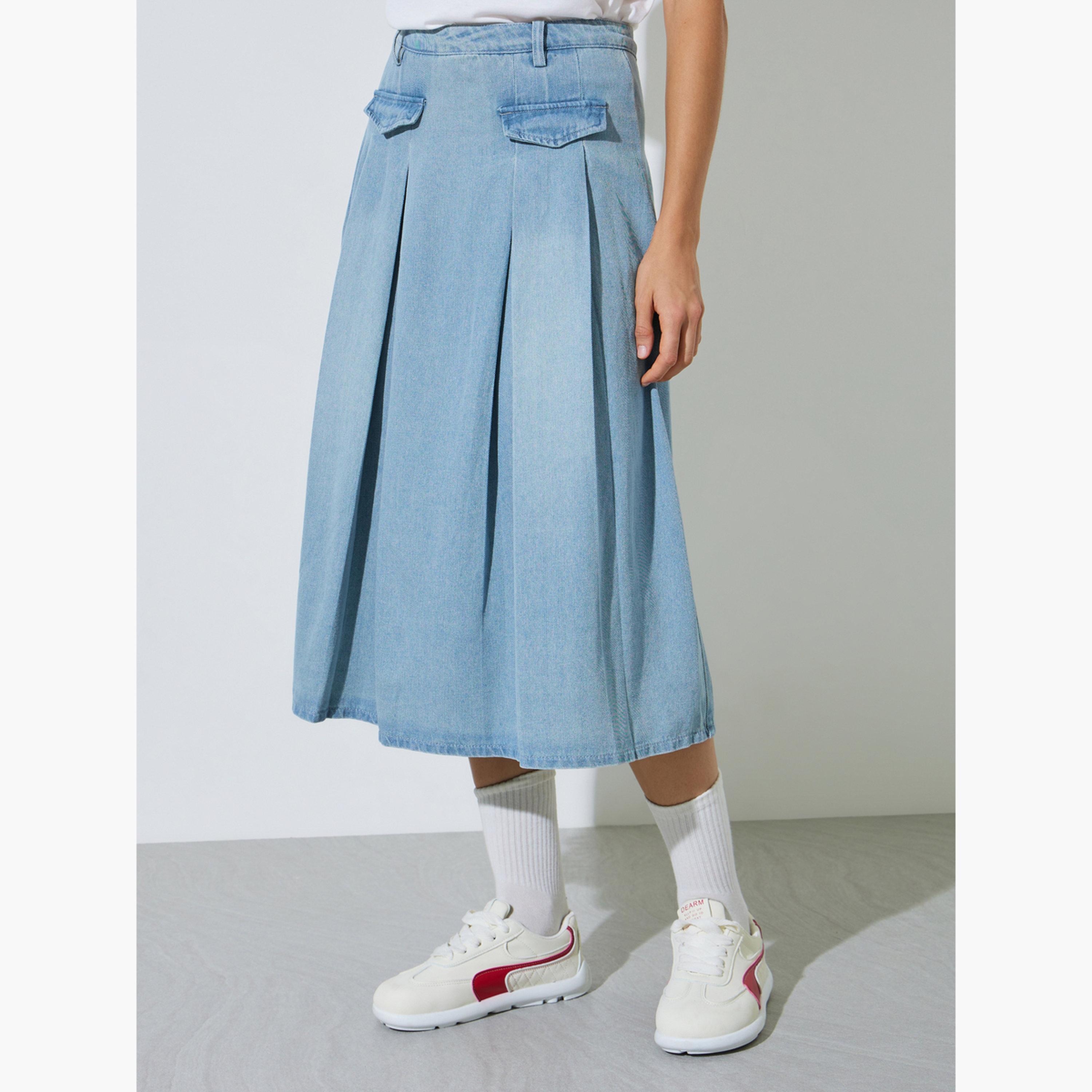 ستايلي - تنورة ميدي زرقاء سادة من قماش الدنيم مزينة بجيوب تصميم  A-women-clothing-bottoms-skirts-image-1