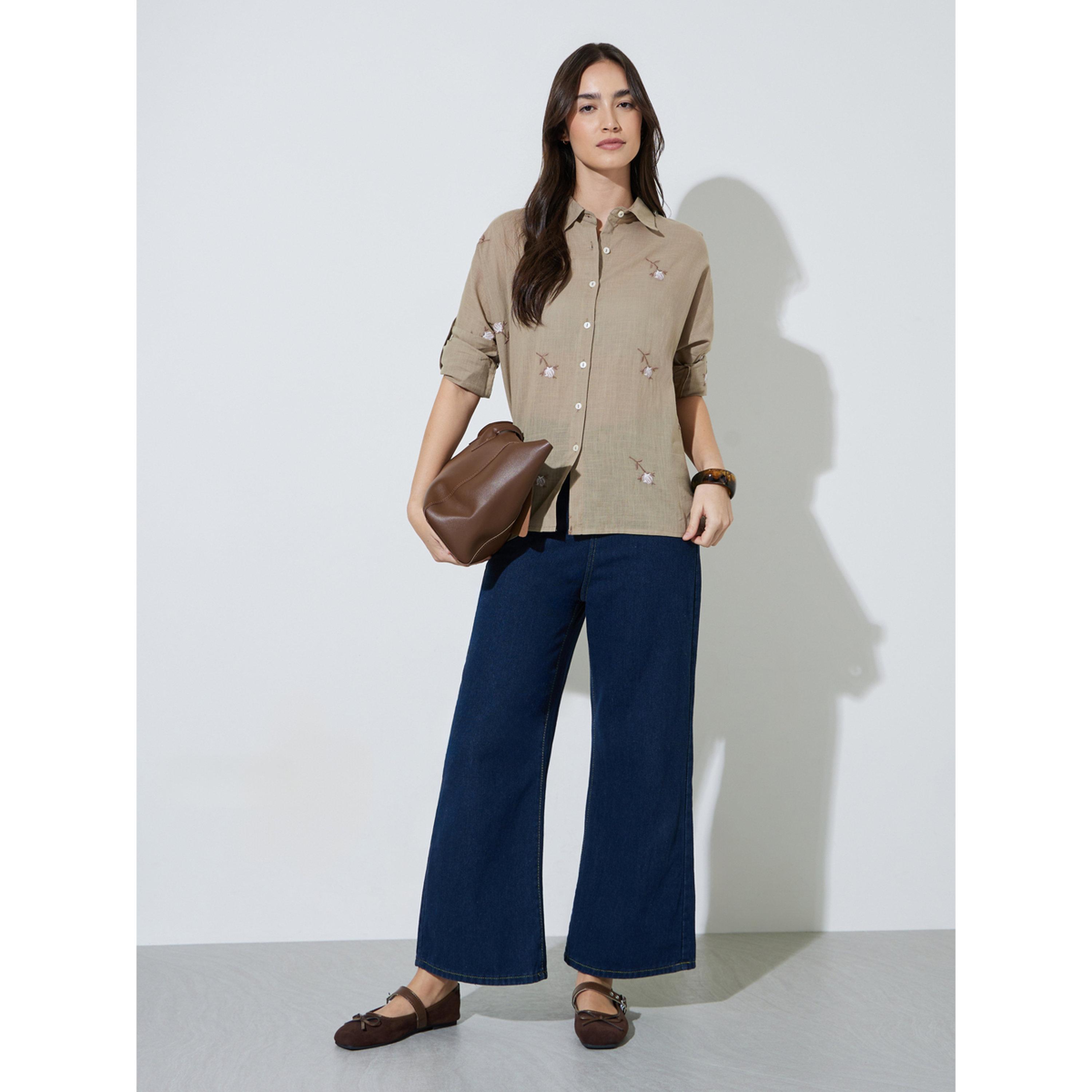 بلوزة بأكمام طويلة وتطريز أزهار باللون البيج-women-clothing-shirtsandblouses-shirts-image-2