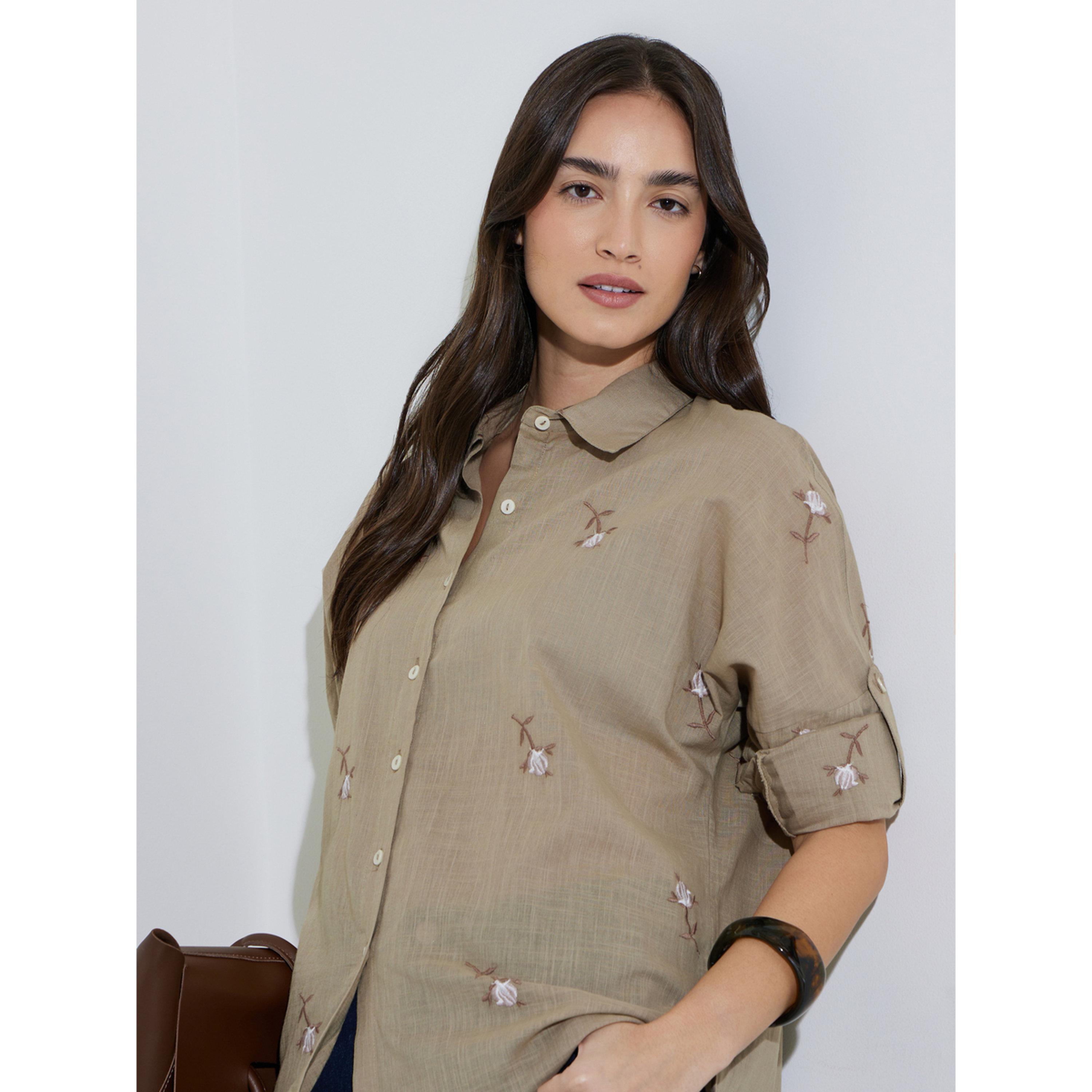 بلوزة بأكمام طويلة وتطريز أزهار باللون البيج-women-clothing-shirtsandblouses-shirts-image-3