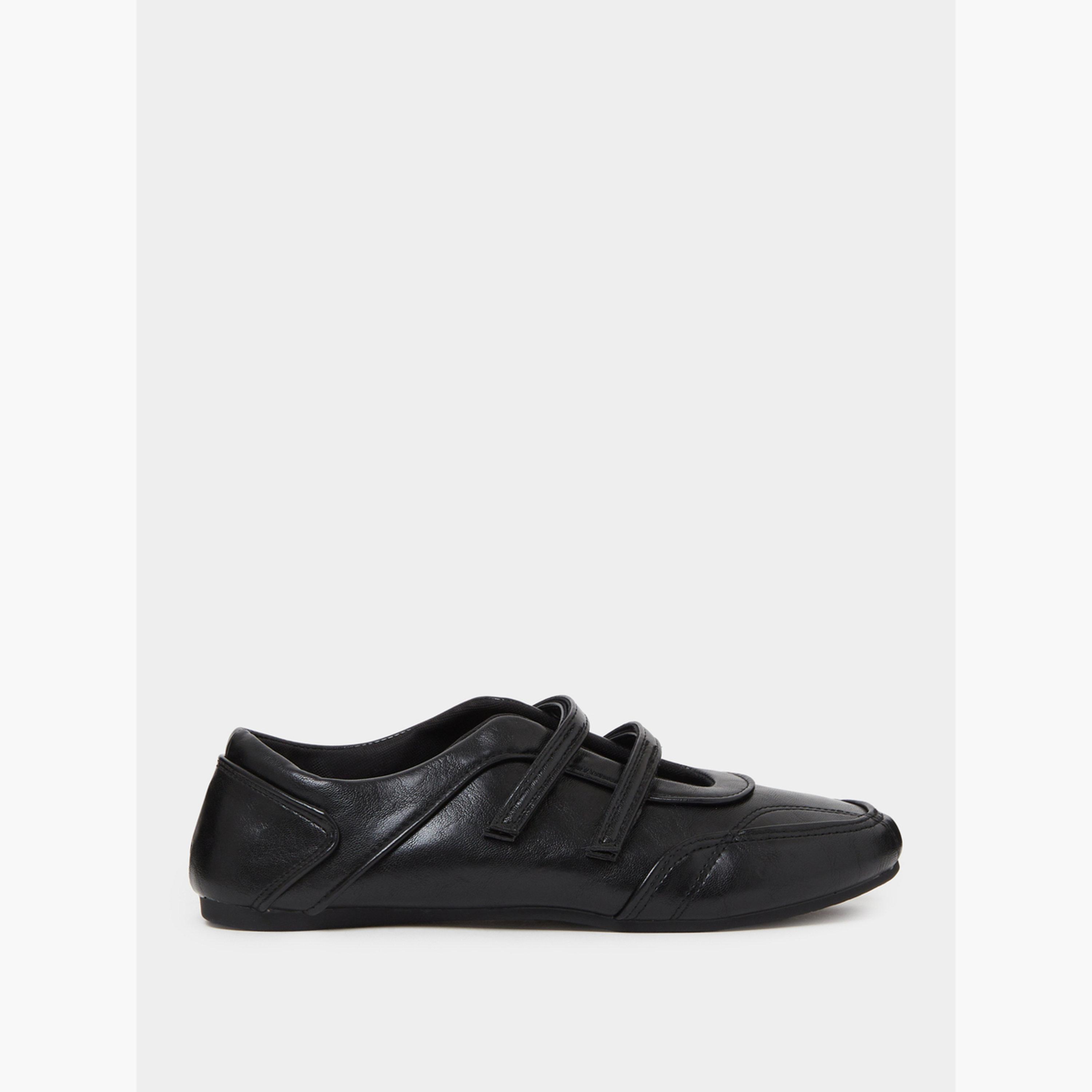 حذاء سنيكرز سادة بمقدمة دائرية وشريط فيلكرو-women-shoes-sneakers-image-3