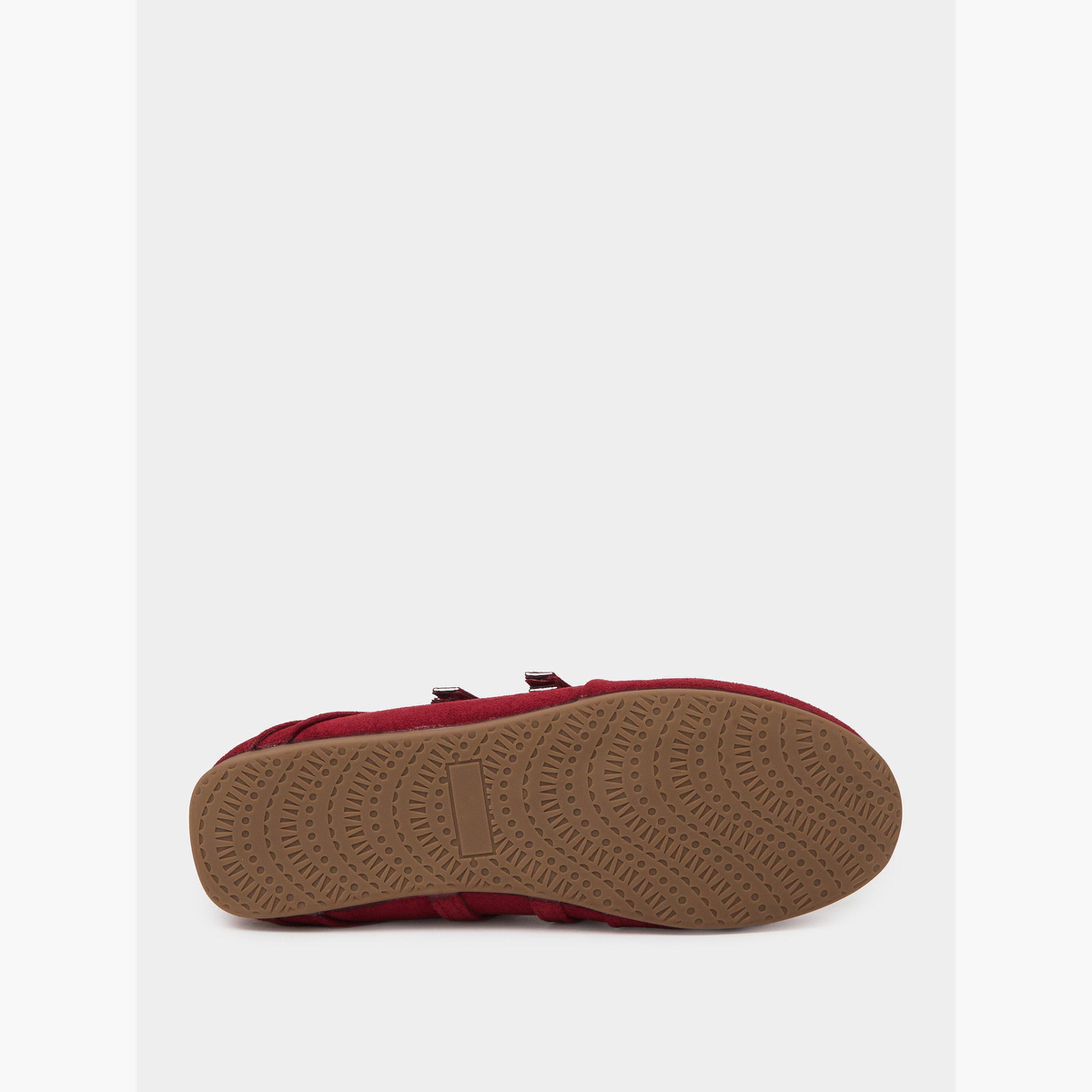 حذاء سنيكرز سادة بمقدمة دائرية وشريط فيلكرو-women-shoes-sneakers-image-7