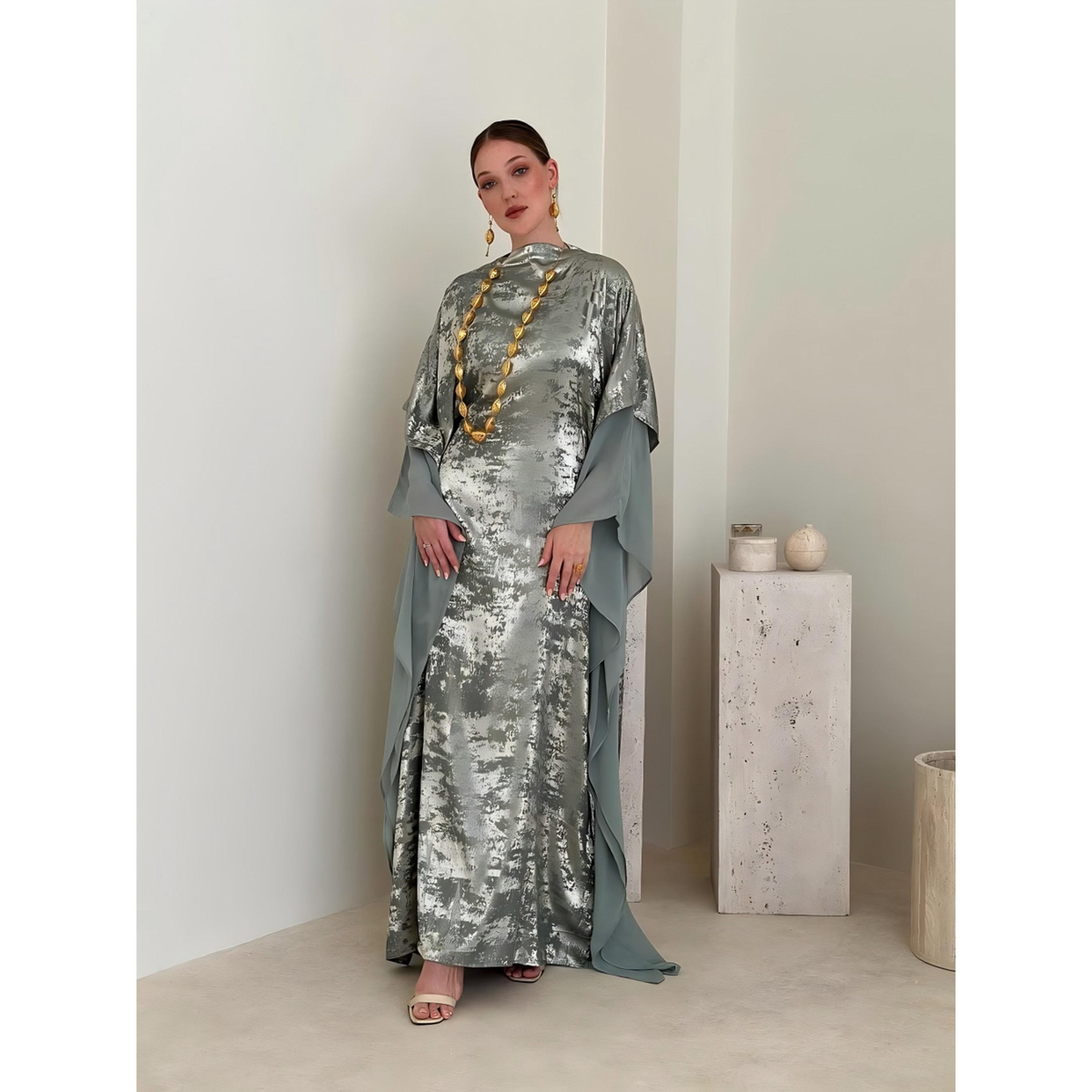 فستان قفطان طويل بتصميم عربي أنيق ومحتشم بتفاصيل ميتاليك-women-arabicclothing-kaftan-image-1