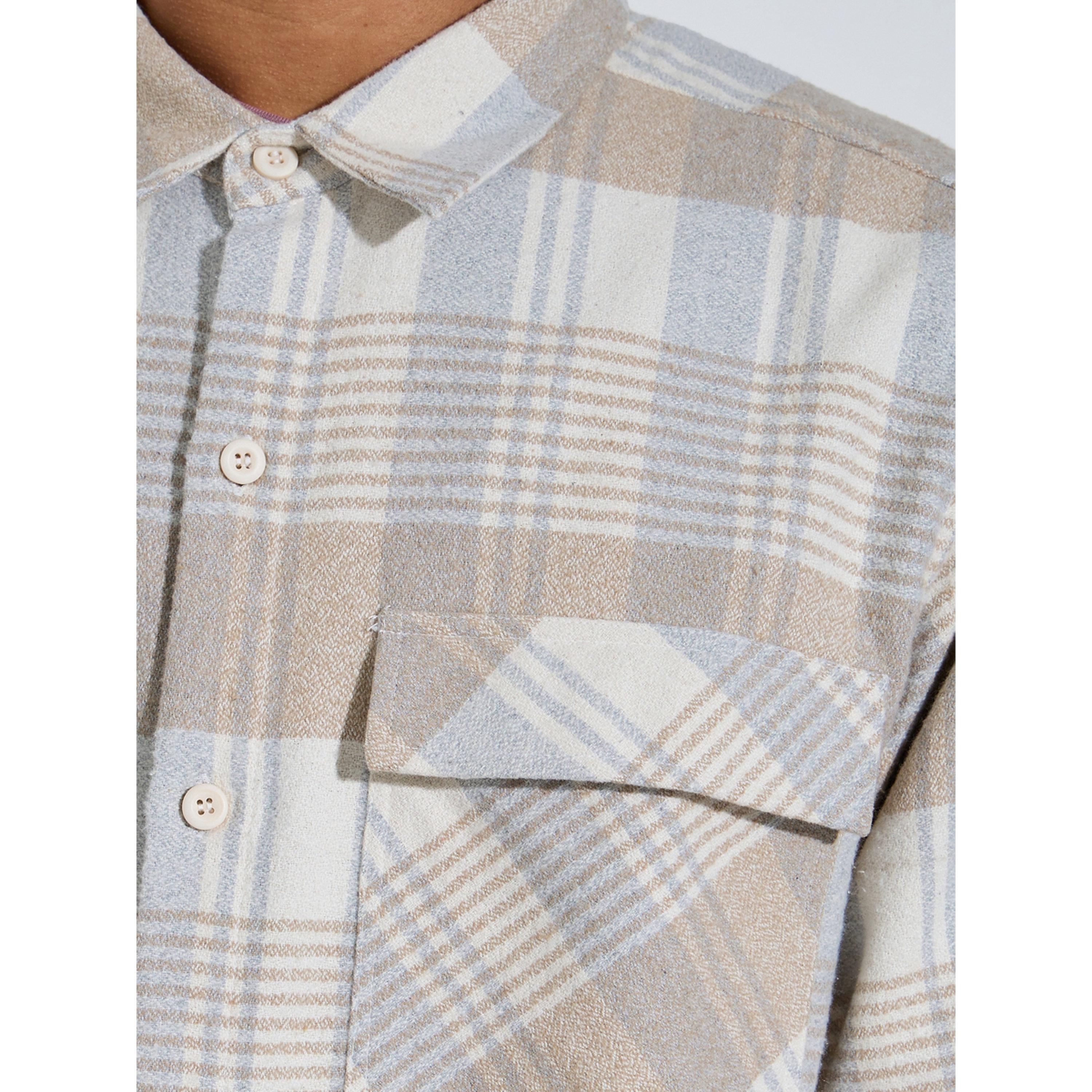 جاكيت بلوزة واسع بتفاصيل جيوب وطبعة كاروهات متعدد الألوان-men-clothing-shirts-image-5