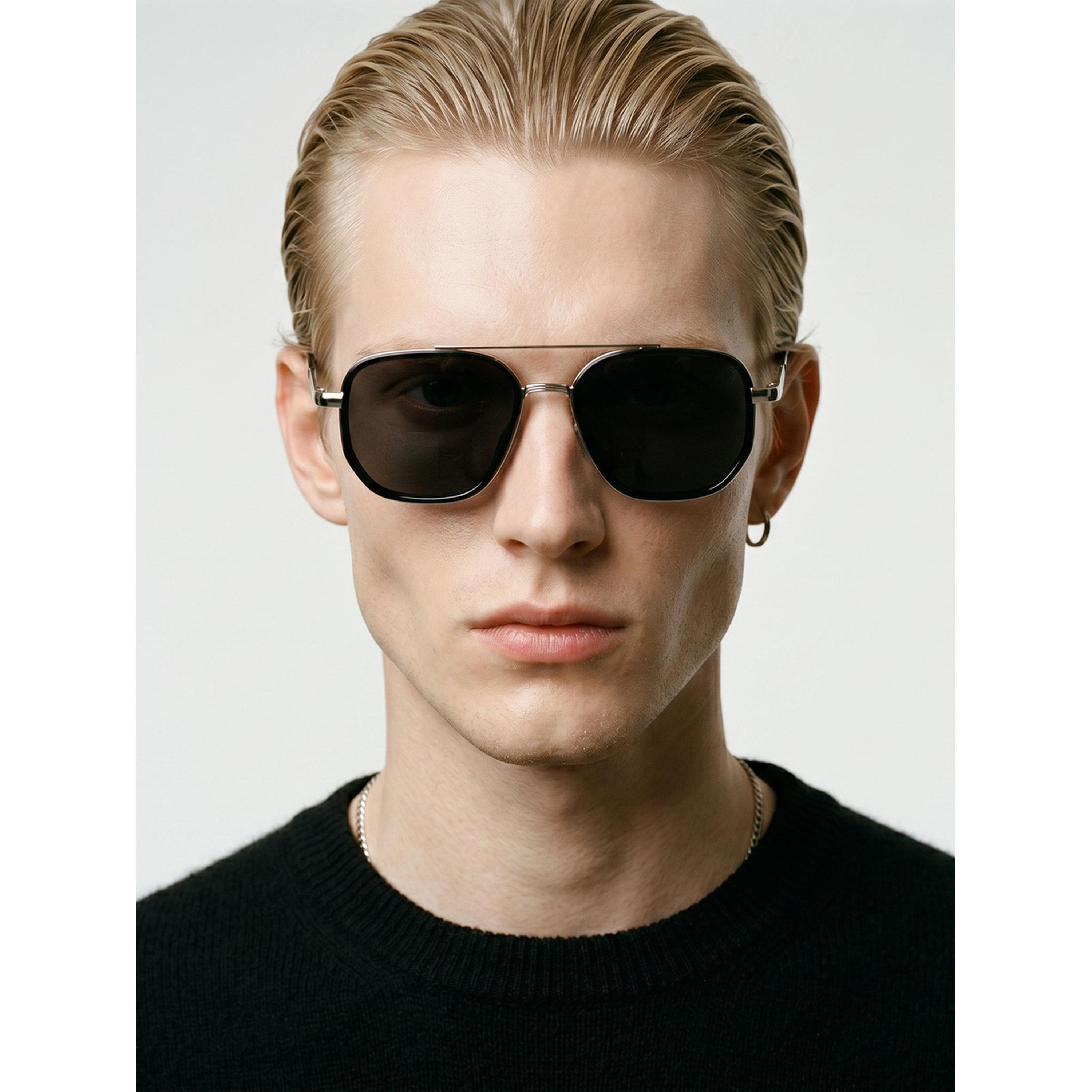 نظارة شمسية طراز أفياتور بجسر مزدوج باللون الفضي-men-sunglasses-image-2