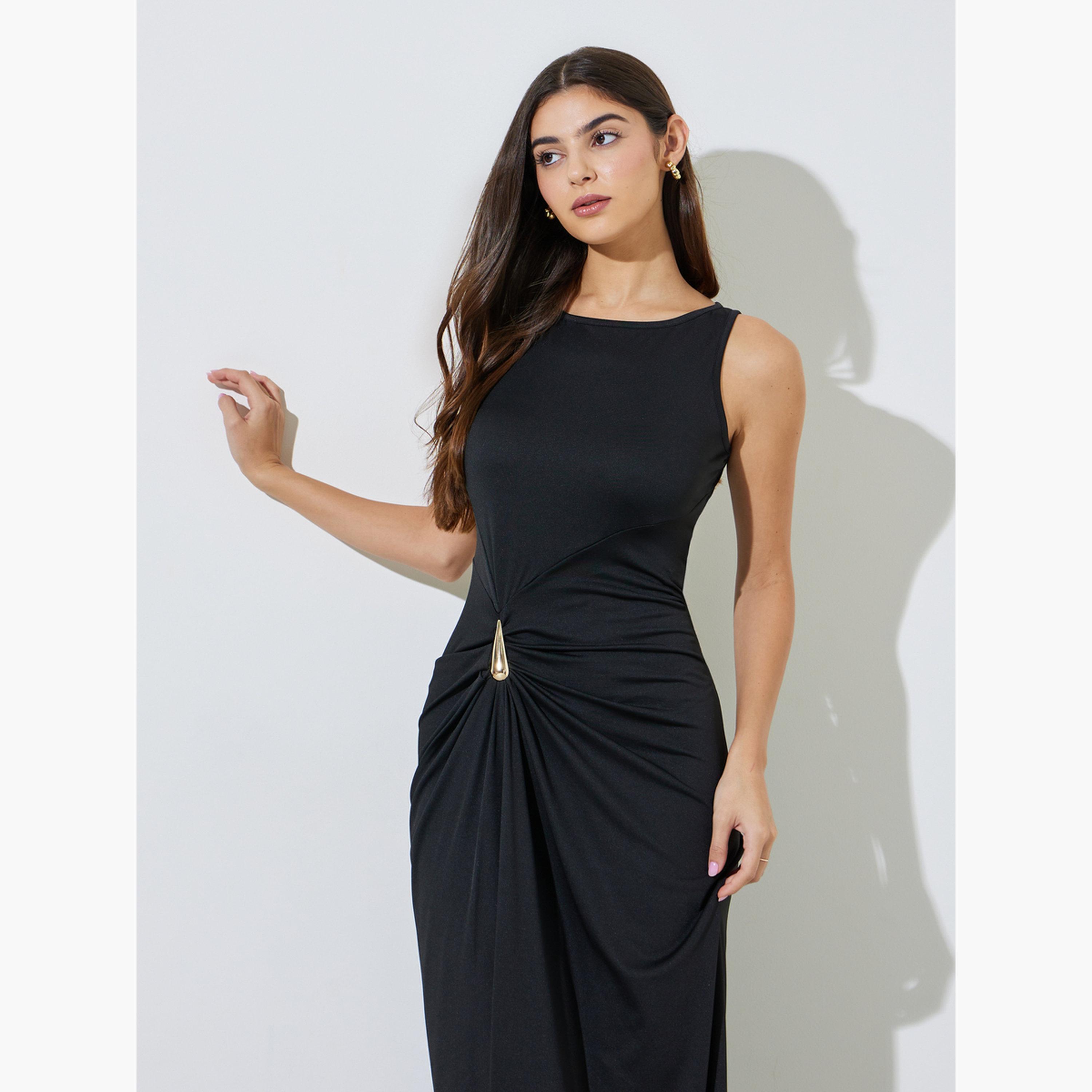ستايلي - فستان ماكسي أسود بدون أكمام مزين بتطريز جانبي-women-clothing-dresses-image-2