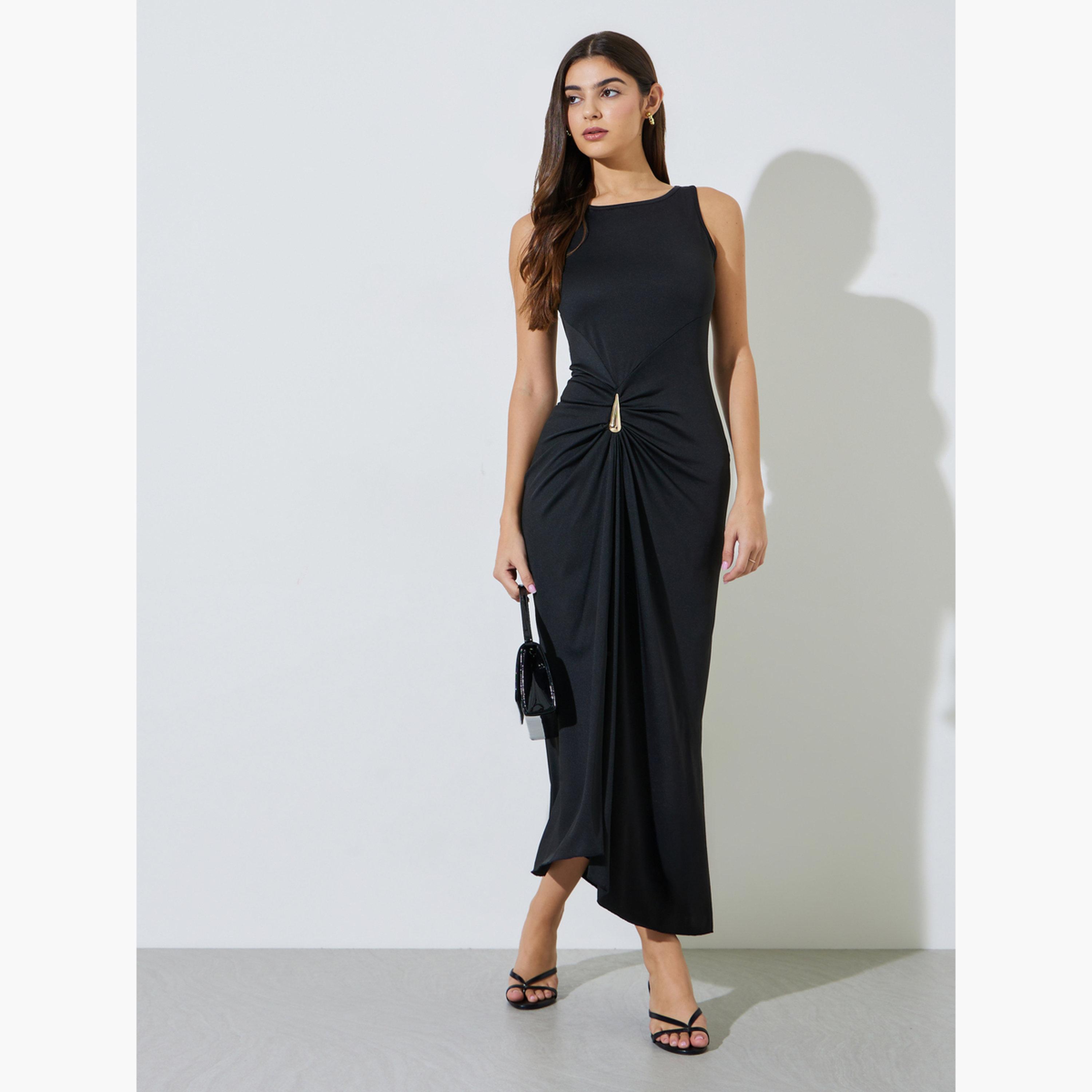 ستايلي - فستان ماكسي أسود بدون أكمام مزين بتطريز جانبي-women-clothing-dresses-image-3