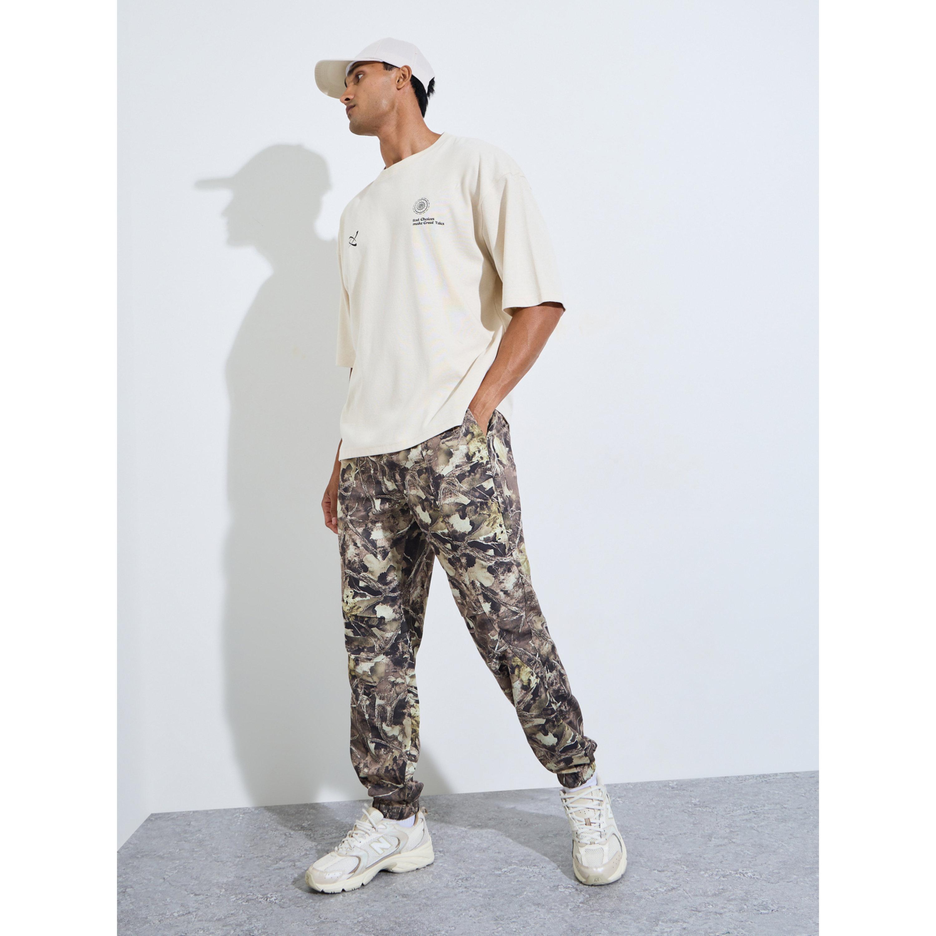 جوغر بطبعة تمويه وجيوب خلفية متعدد الألوان-men-clothing-joggers-image-2