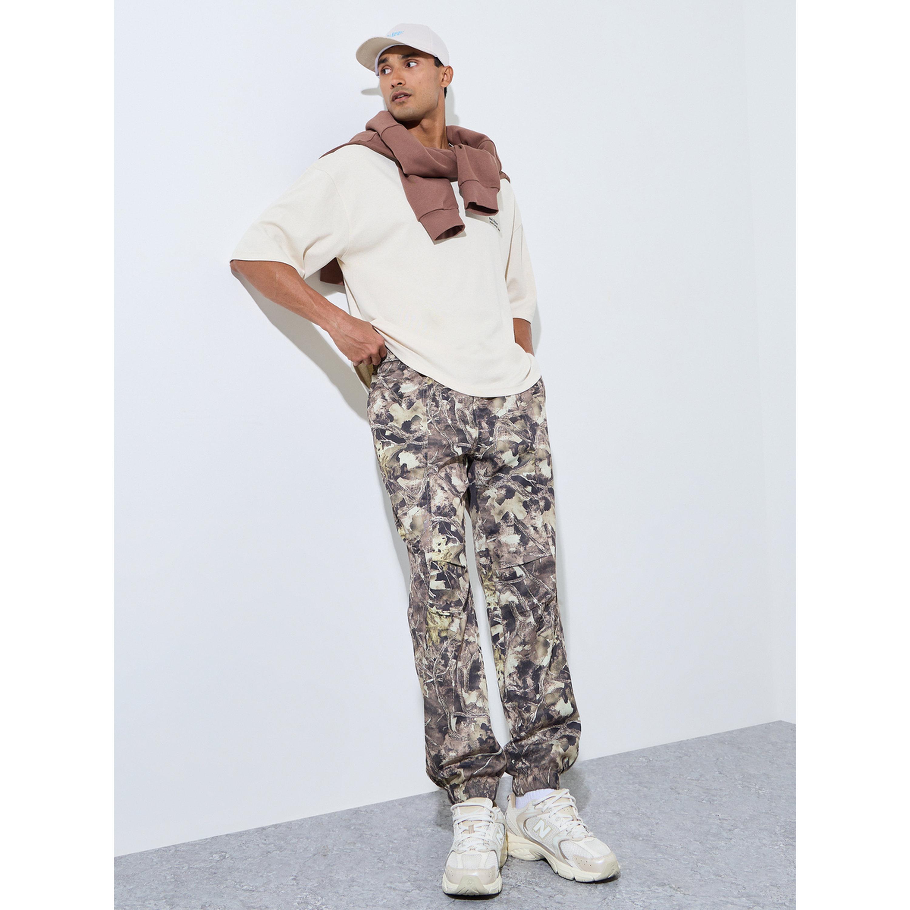 جوغر بطبعة تمويه وجيوب خلفية متعدد الألوان-men-clothing-joggers-image-3