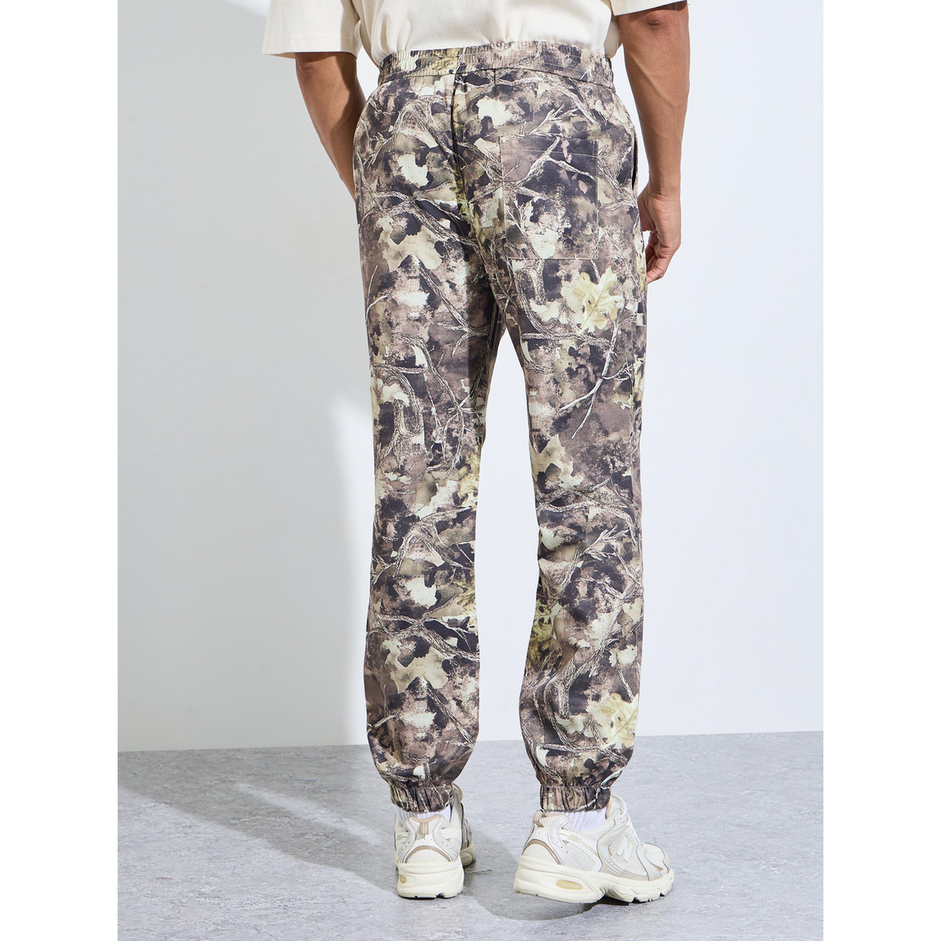 جوغر بطبعة تمويه وجيوب خلفية متعدد الألوان-men-clothing-joggers-image-5