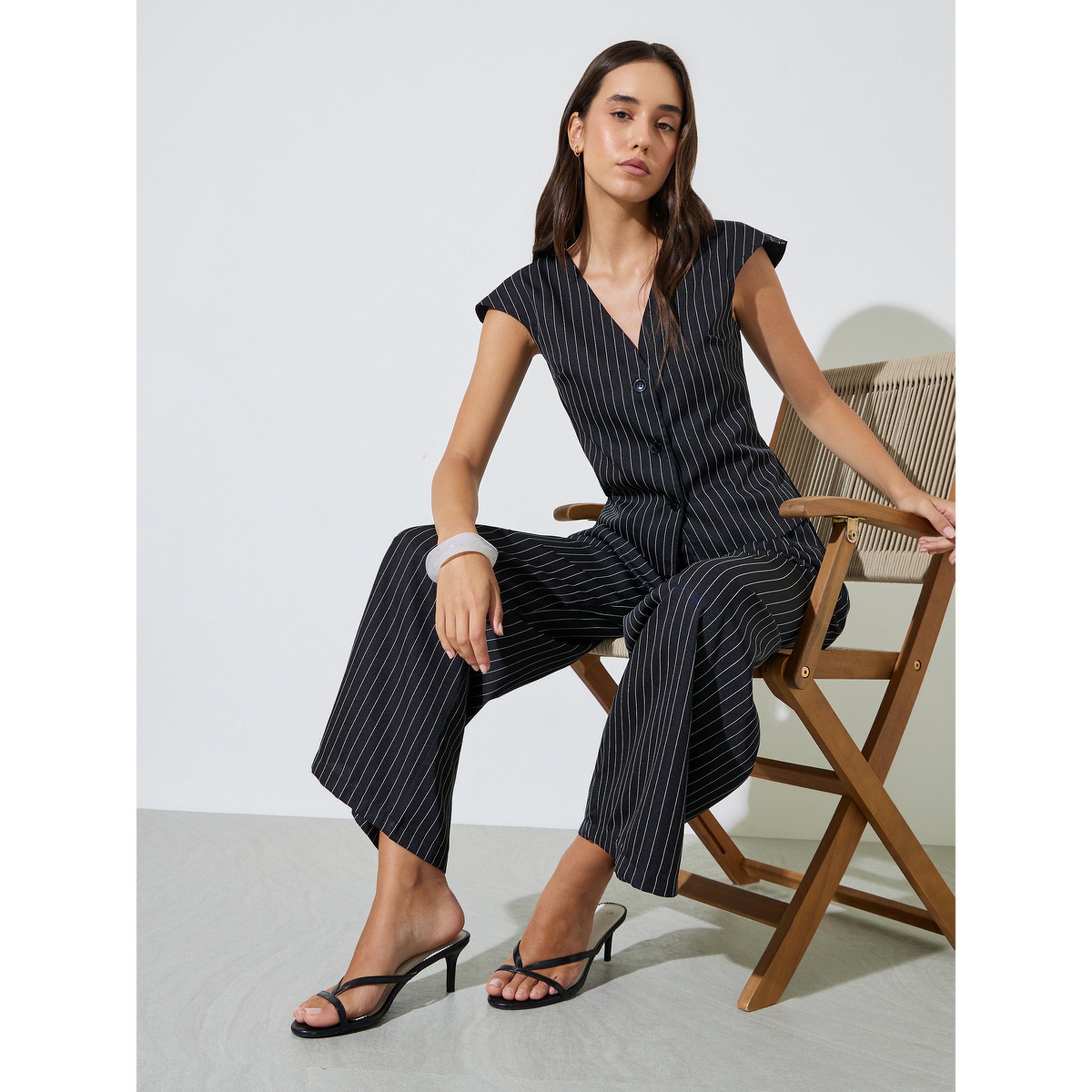 طقم منسق من صديرية وبنطال بأرجل واسعة ومخطط باللون الأسود-women-clothing-coordsets-image-2