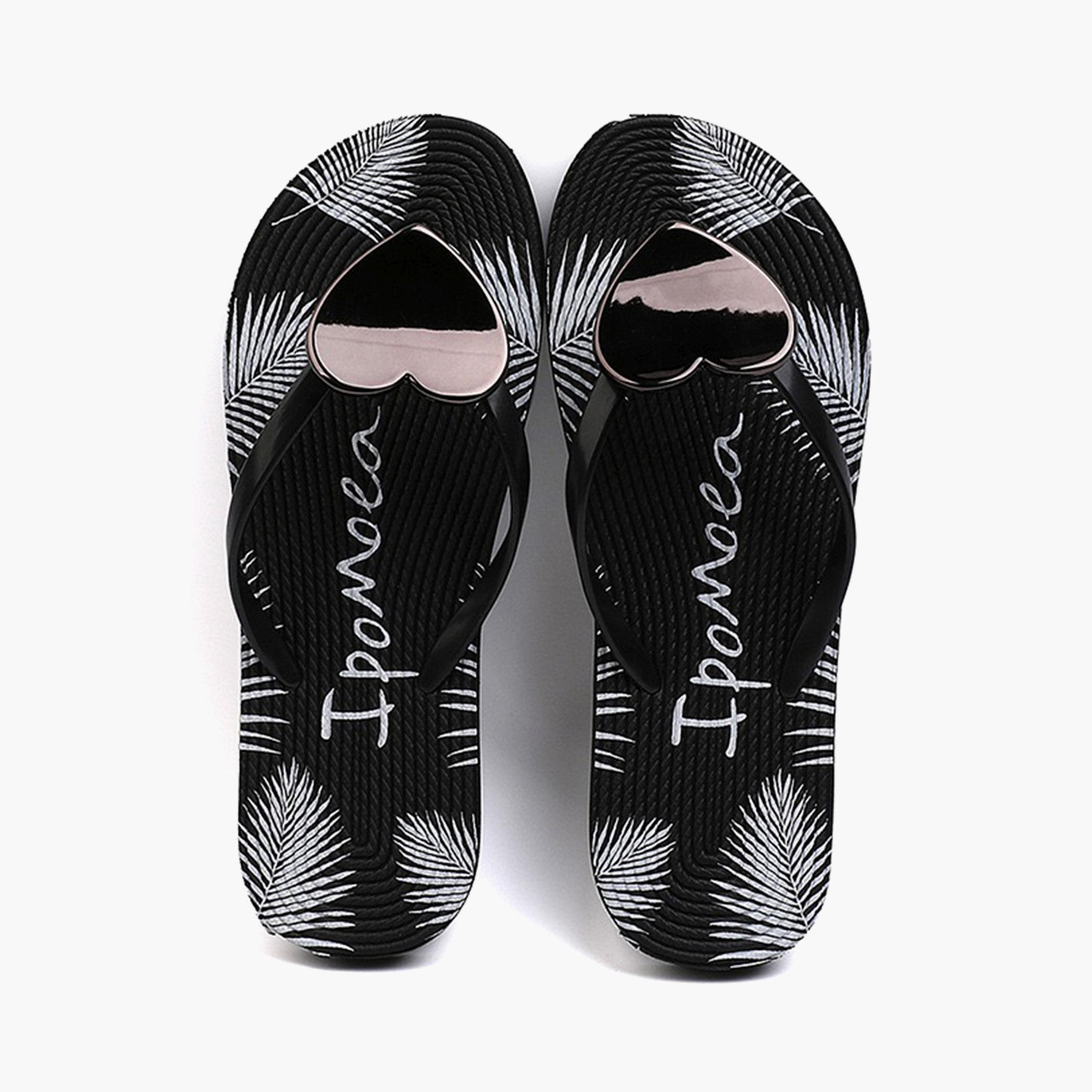 شبشب متعدد الألوان بطبعة جرافيك وتعليقة قلب-women-shoes-flipflopsandslides-image-3
