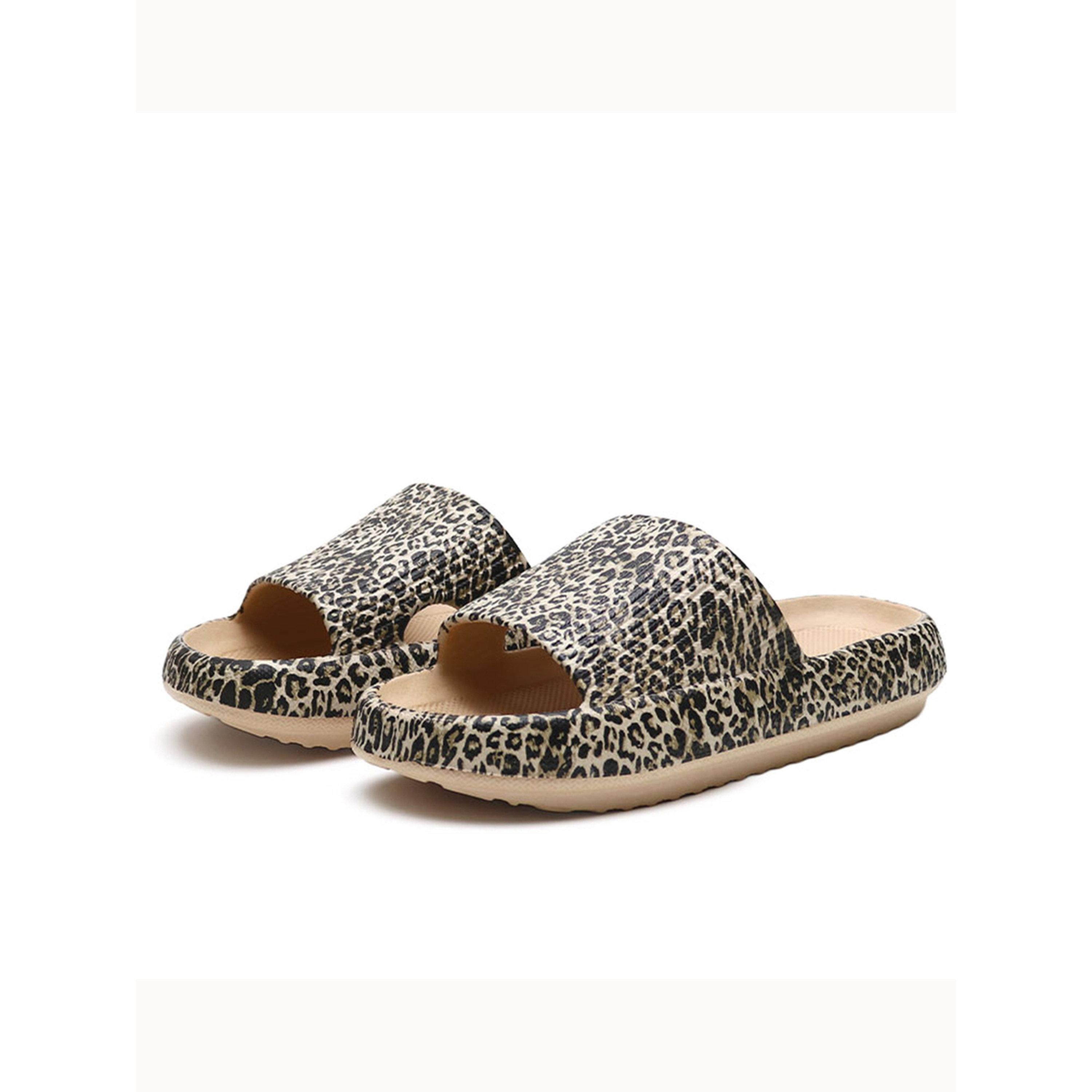 شبشب مريح متعدد الألوان بطبعة نمر-women-shoes-flats-slides-image-1