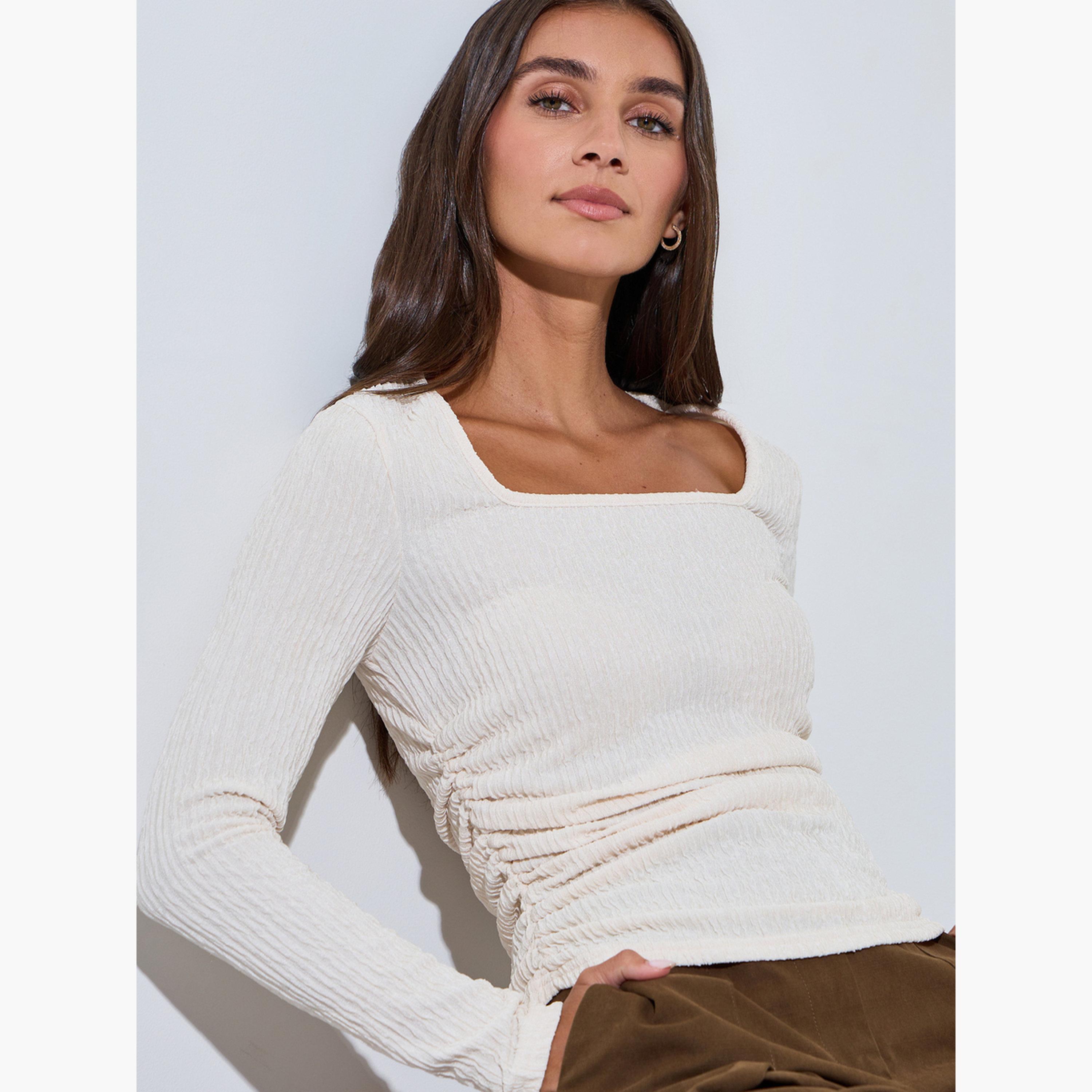 بلوزة محبوكة بياقة مربعة وملمومة بقصة ضيقة لون أوف وايت-women-clothing-shirtsandblouses-blouses-image-5