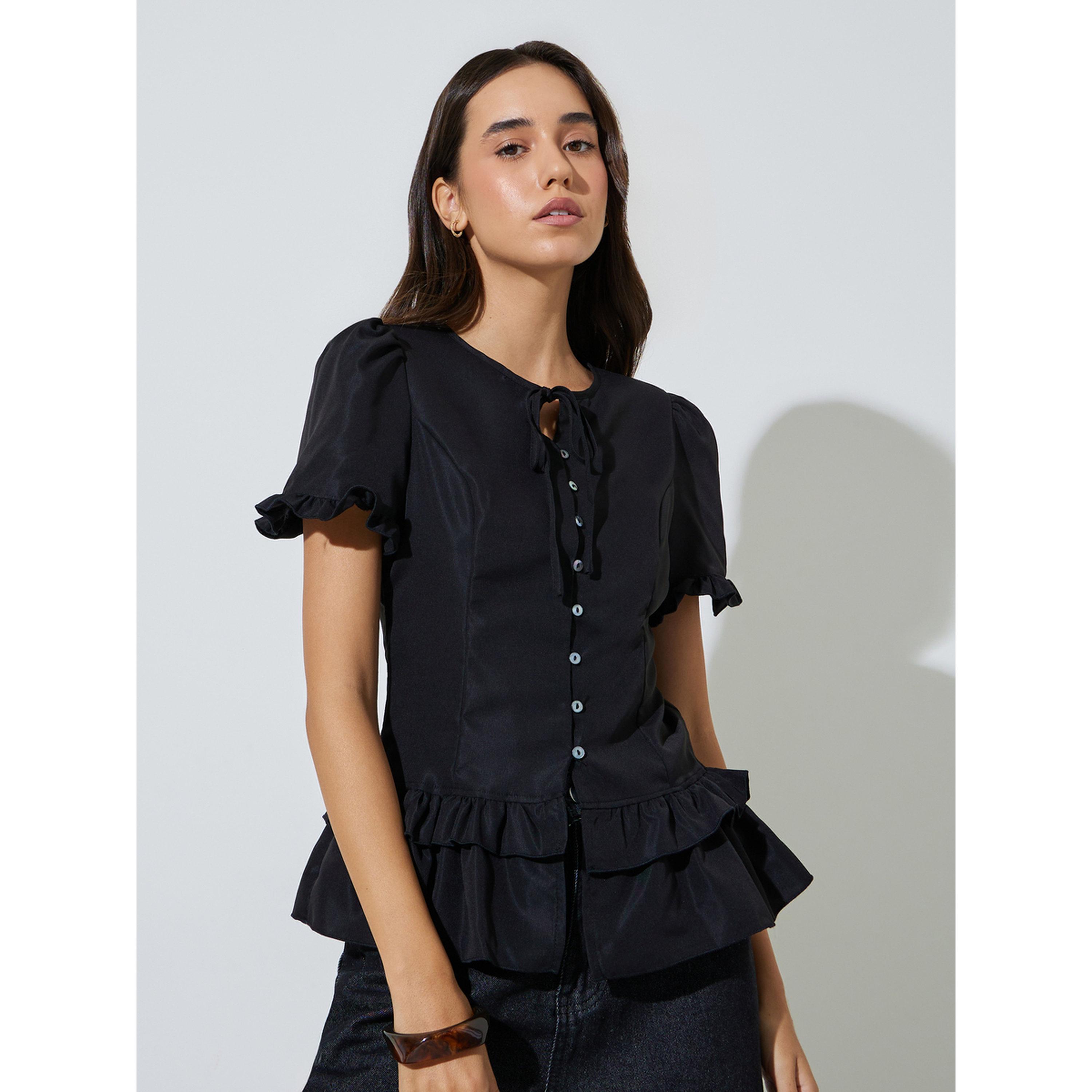 تيك تو توب أسود بأكمام قصيرة وتفاصيل كشكش-women-clothing-shirtsandblouses-blouses-image-1