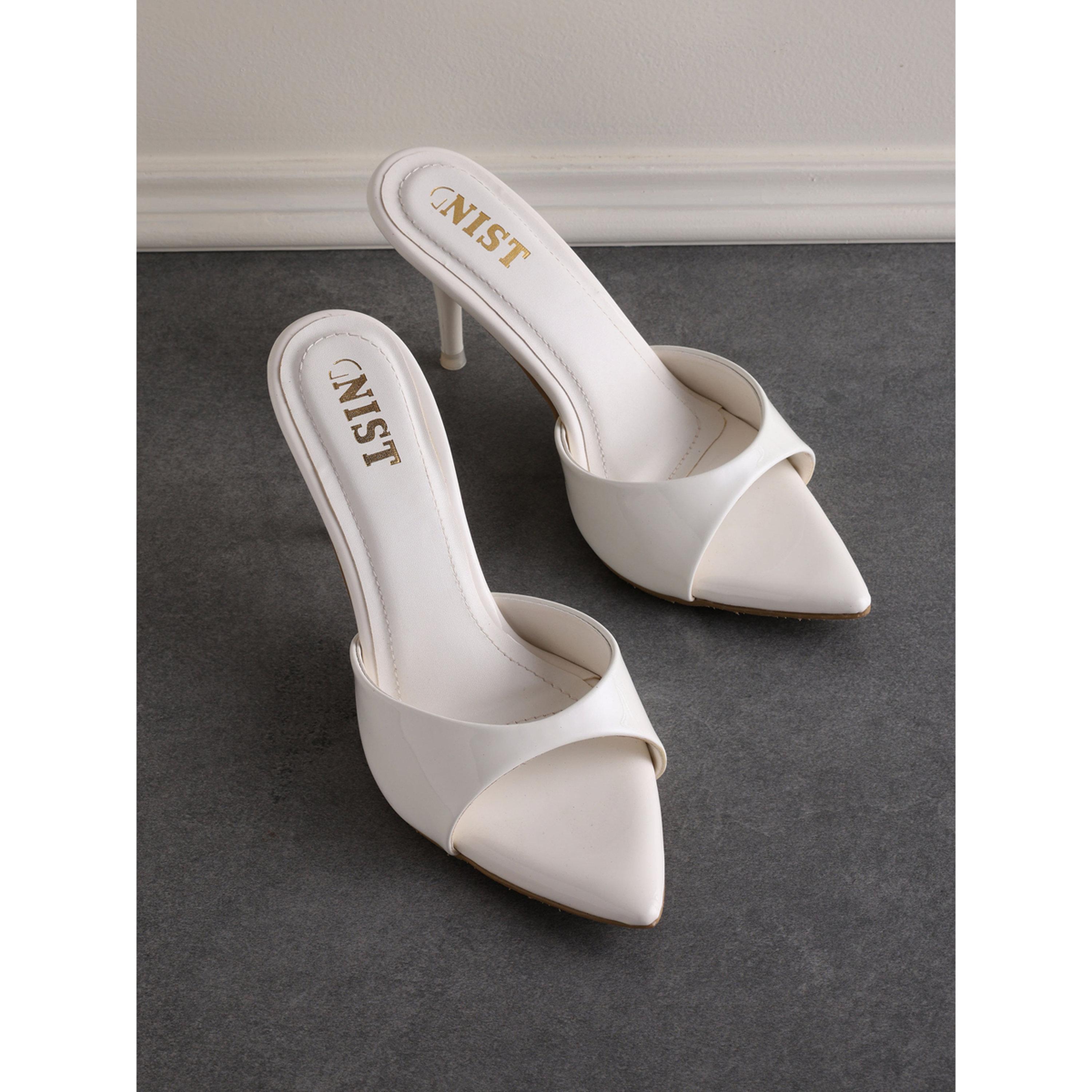 صندل بكعب عالي ومقدمة مدببة باللون الأبيض-women-shoes-sandals-heeled-image-5