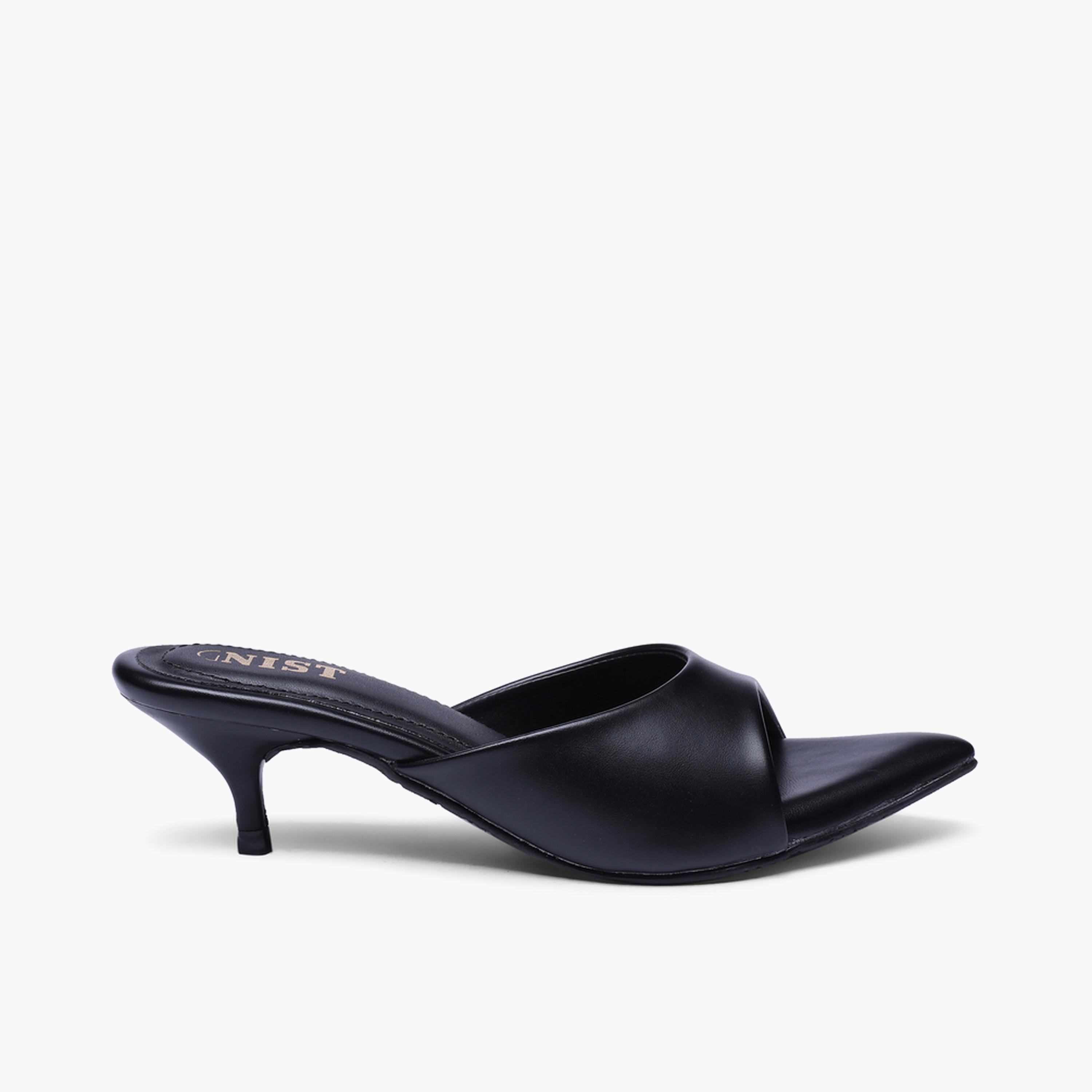 صندل مريح بكعب منخفض باللون الأسود-women-shoes-sandals-heeled-image-2