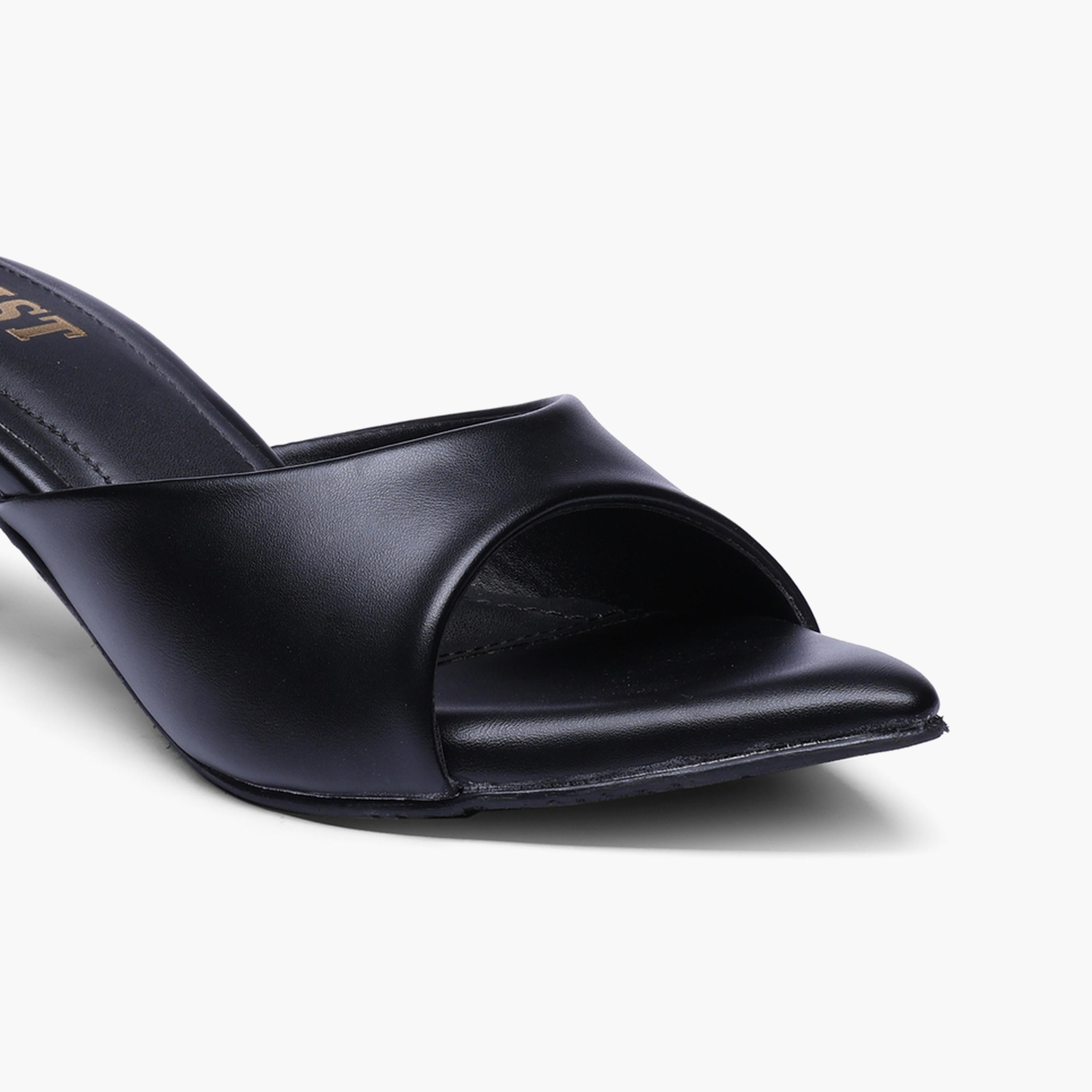 صندل مريح بكعب منخفض باللون الأسود-women-shoes-sandals-heeled-image-3