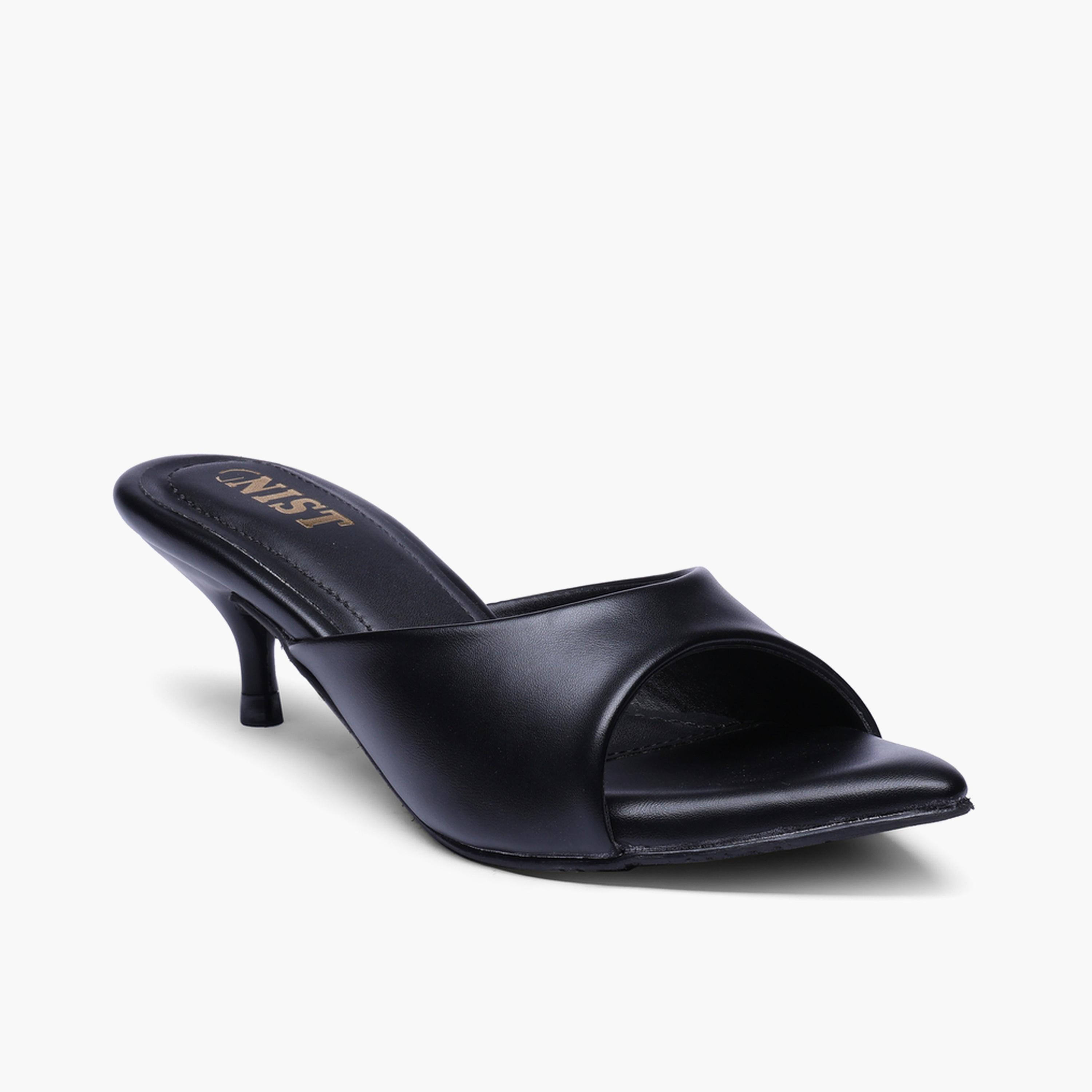 صندل مريح بكعب منخفض باللون الأسود-women-shoes-sandals-heeled-image-4