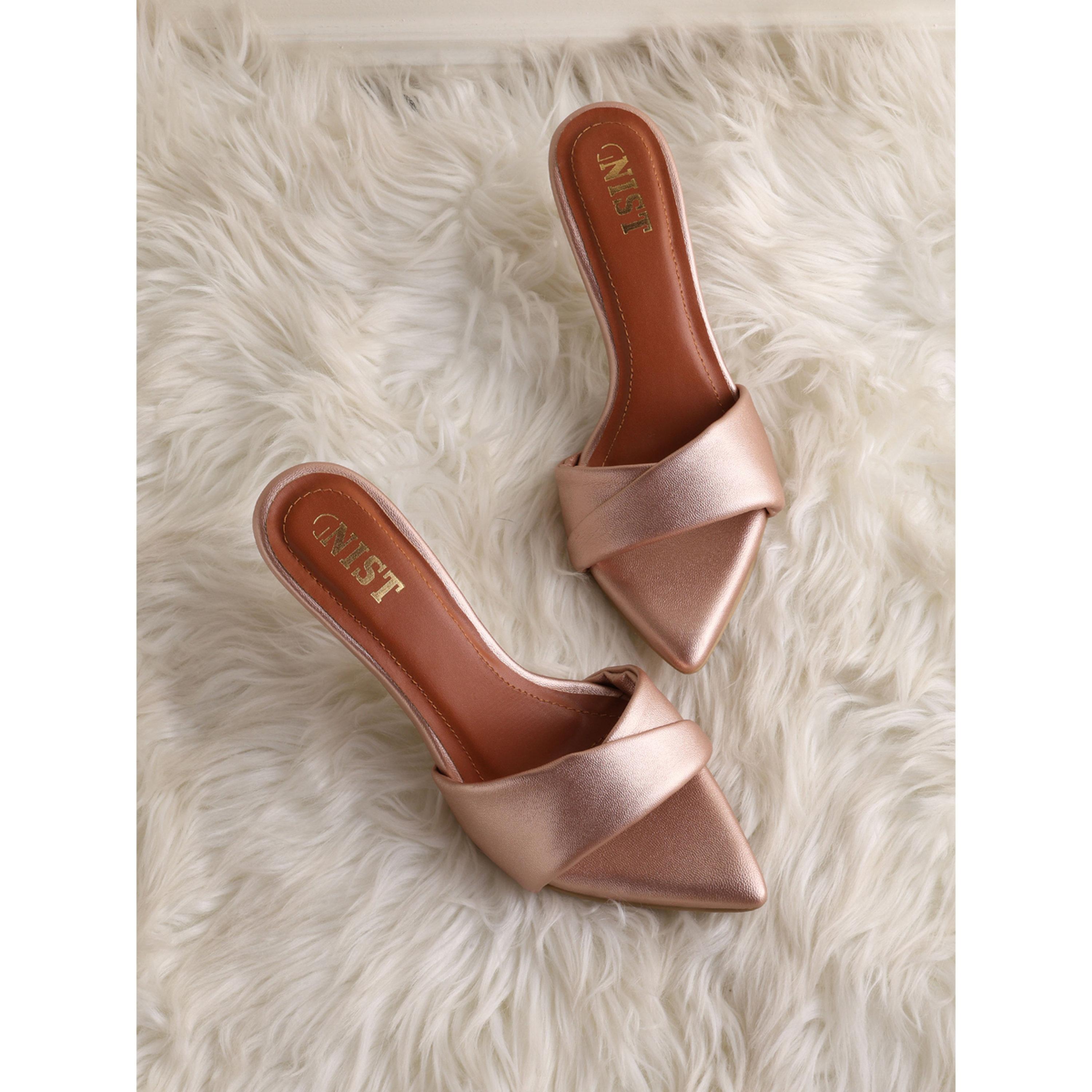 صندل بكعب متوسط وحزام متداخل باللون الوردي-women-shoes-sandals-heeled-image-5