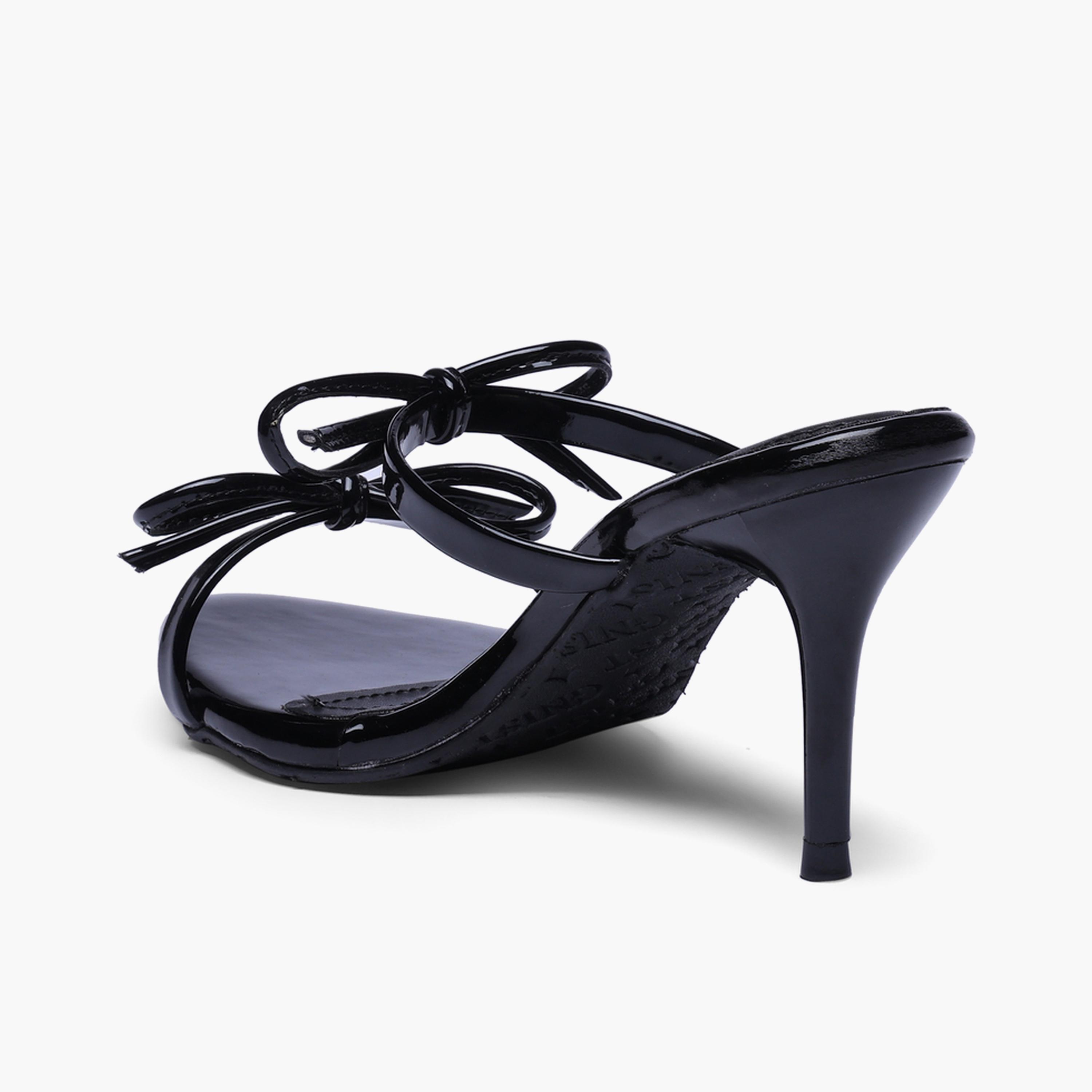 صندل بكعب عالي لمّاع مع تفاصيل فيونكة باللون الأسود-women-shoes-sandals-heeled-image-6